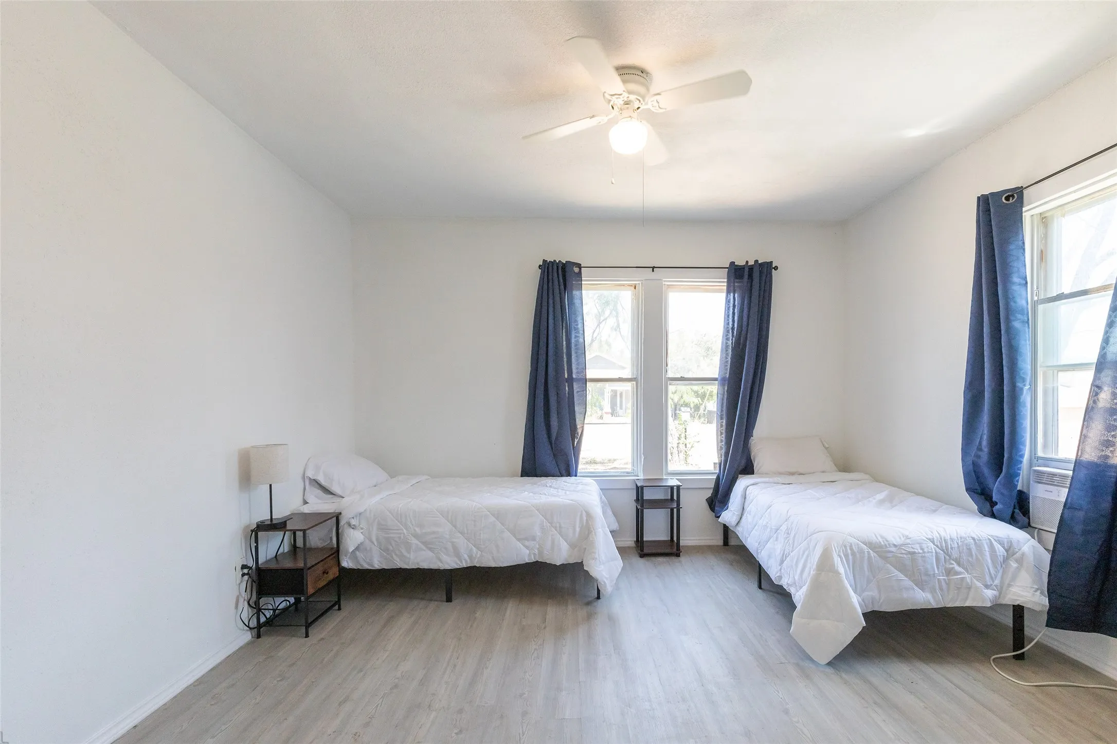 Single Family Residence For Rent in Taylor County , 1833 N 7th Street, Abilene, Texas 79603, 3 Bedroom, 2 Bathroom, Garage spaces, 1,516 Sqft, built in 1942, mls#21384859, Real Estate Agent in Abilene, Homes For Rent in Taylor county, Homes For Rent in Abilene, Realtor in Abilene Texas, Real Estate Brokerage Independent Realty Texas, Luminita Cordes Realtor