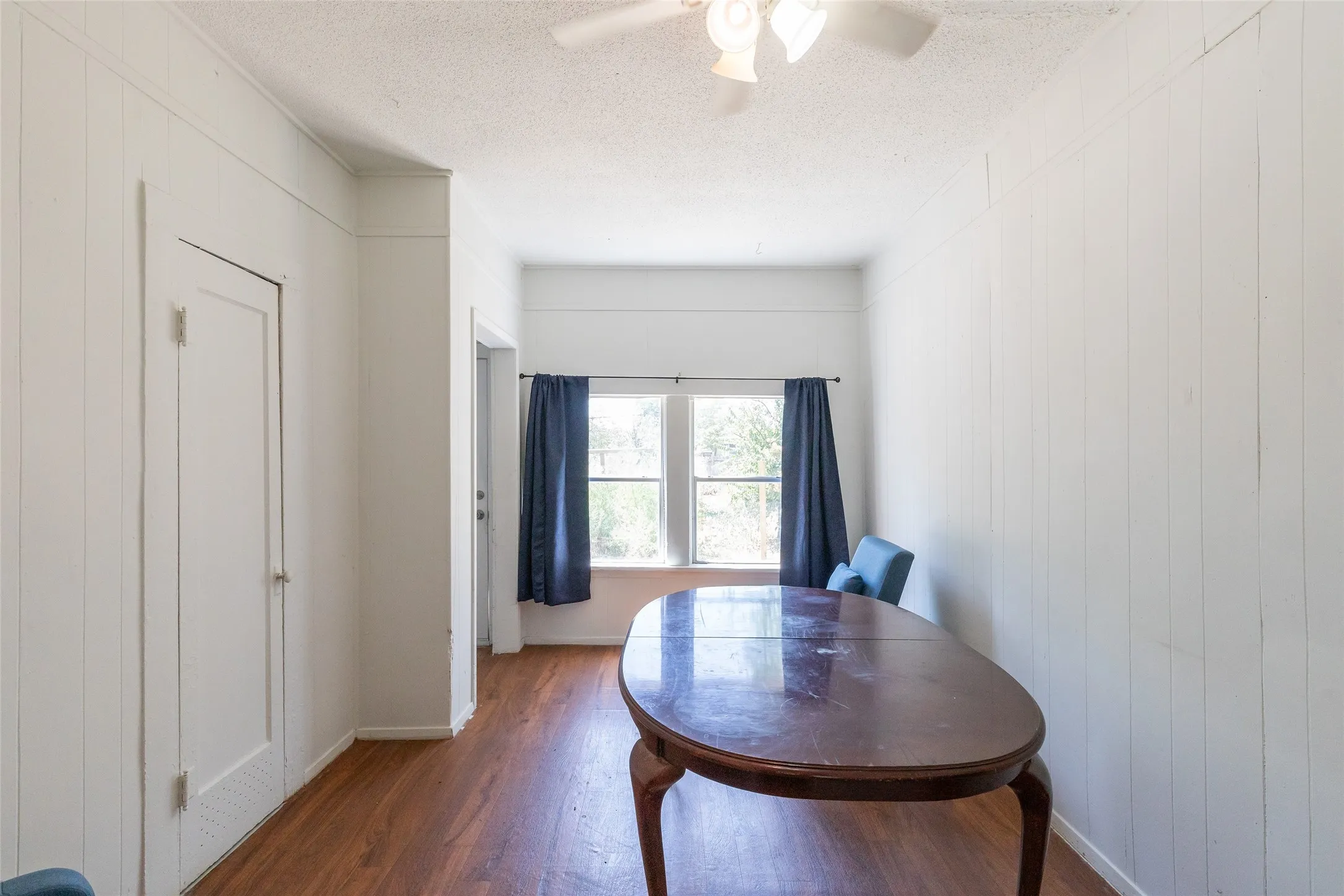 Single Family Residence For Rent in Taylor County , 1833 N 7th Street, Abilene, Texas 79603, 3 Bedroom, 2 Bathroom, Garage spaces, 1,516 Sqft, built in 1942, mls#21384859, Real Estate Agent in Abilene, Homes For Rent in Taylor county, Homes For Rent in Abilene, Realtor in Abilene Texas, Real Estate Brokerage Independent Realty Texas, Luminita Cordes Realtor