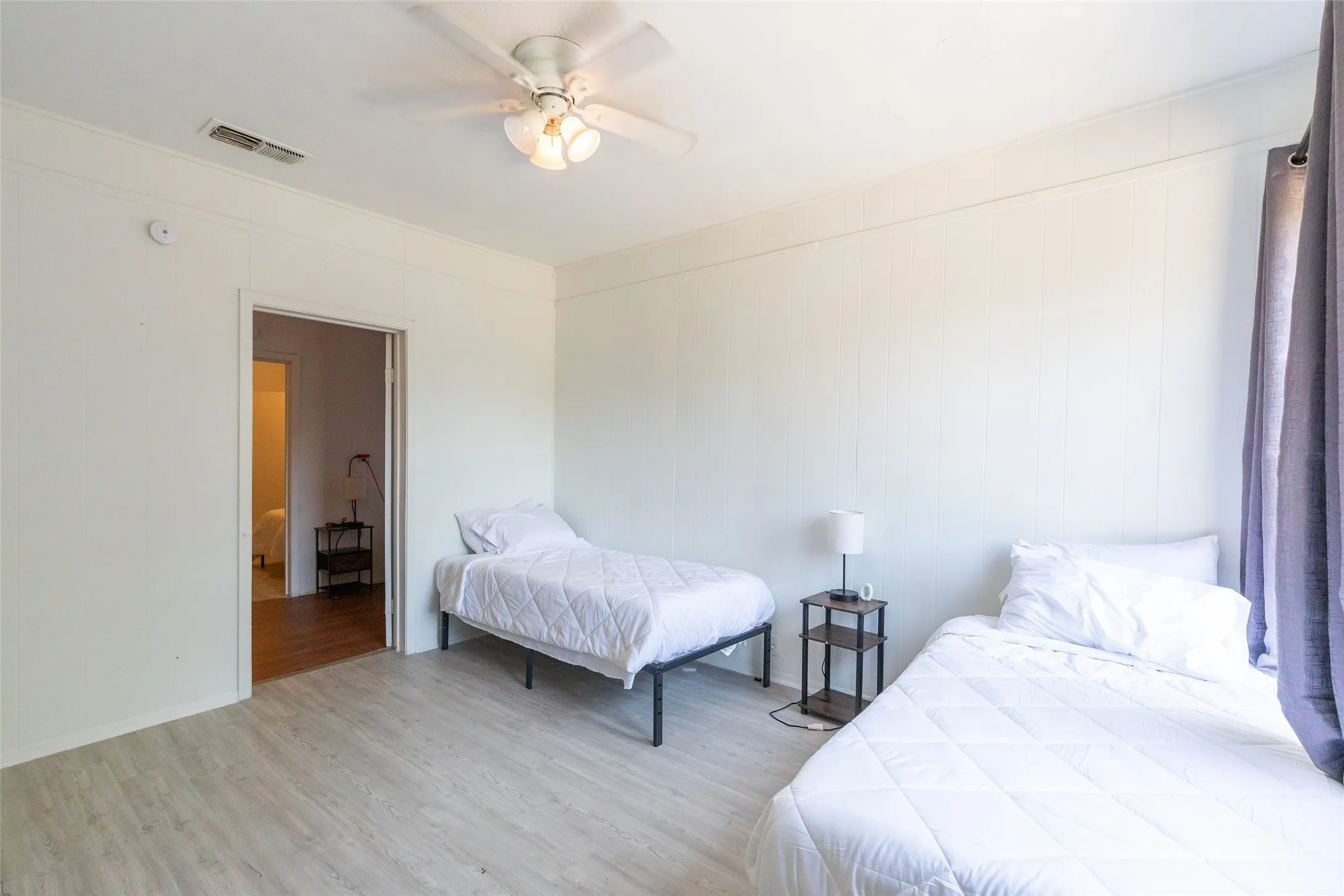 Single Family Residence For Rent in Taylor County , 1833 N 7th Street, Abilene, Texas 79603, 3 Bedroom, 2 Bathroom, Garage spaces, 1,516 Sqft, built in 1942, mls#21384859, Real Estate Agent in Abilene, Homes For Rent in Taylor county, Homes For Rent in Abilene, Realtor in Abilene Texas, Real Estate Brokerage Independent Realty Texas, Luminita Cordes Realtor