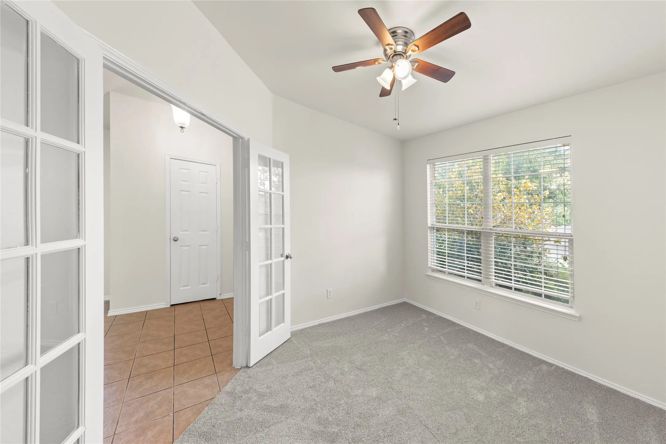 Single Family Residence For Sale in Kaufman County , 1115 Mule Deer Road, Forney, Texas 75126, 4 Bedroom, 2 Bathroom, 2 Garage spaces, 1,852 Sqft, built in 2006, mls#21384860, Real Estate Agent in Forney, Homes For Sale in Kaufman county, Homes For Sale in Forney, Realtor in Forney Texas, Real Estate Brokerage Independent Realty Texas, Luminita Cordes Realtor