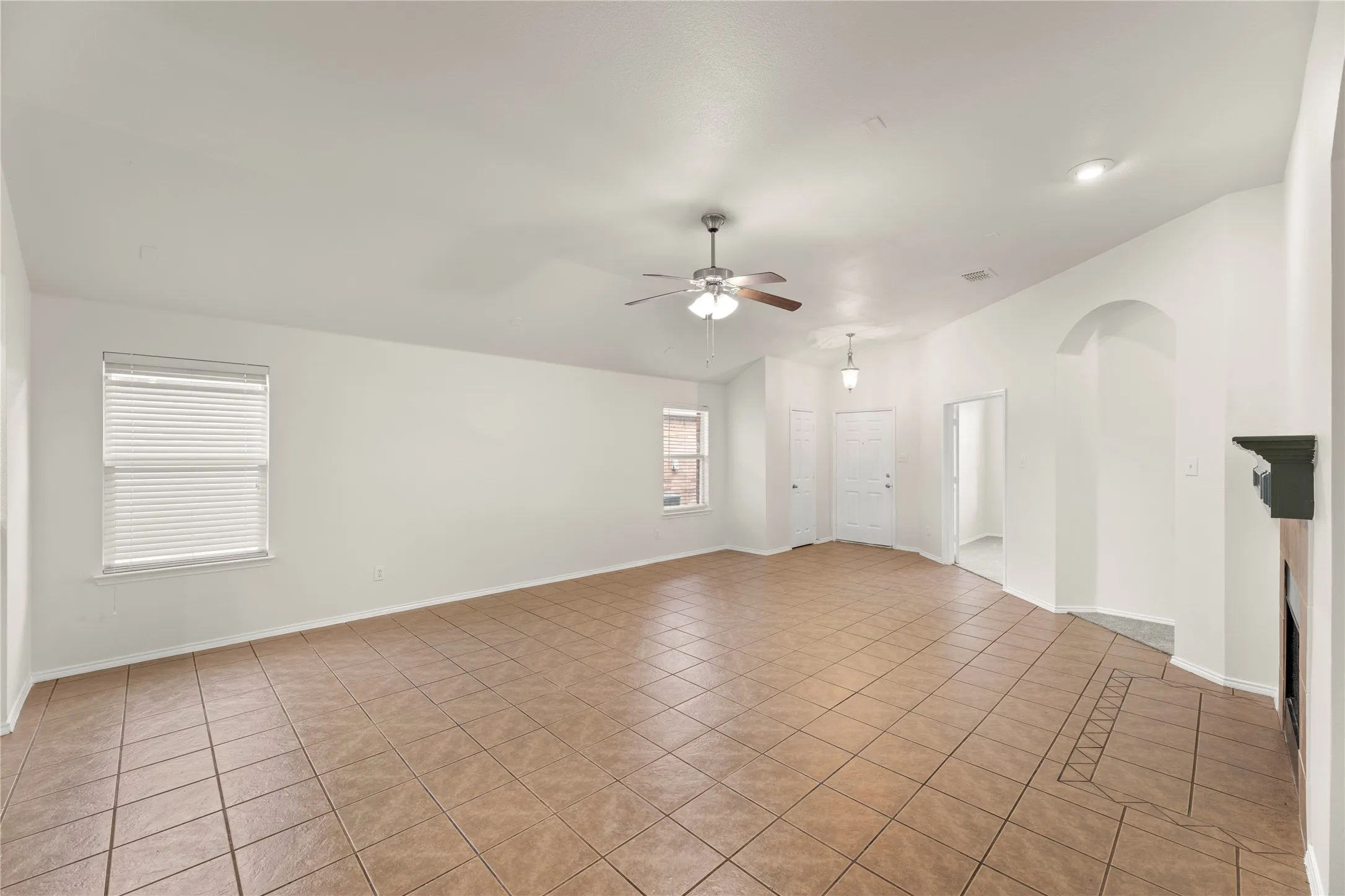 Single Family Residence For Sale in Kaufman County , 1115 Mule Deer Road, Forney, Texas 75126, 4 Bedroom, 2 Bathroom, 2 Garage spaces, 1,852 Sqft, built in 2006, mls#21384860, Real Estate Agent in Forney, Homes For Sale in Kaufman county, Homes For Sale in Forney, Realtor in Forney Texas, Real Estate Brokerage Independent Realty Texas, Luminita Cordes Realtor