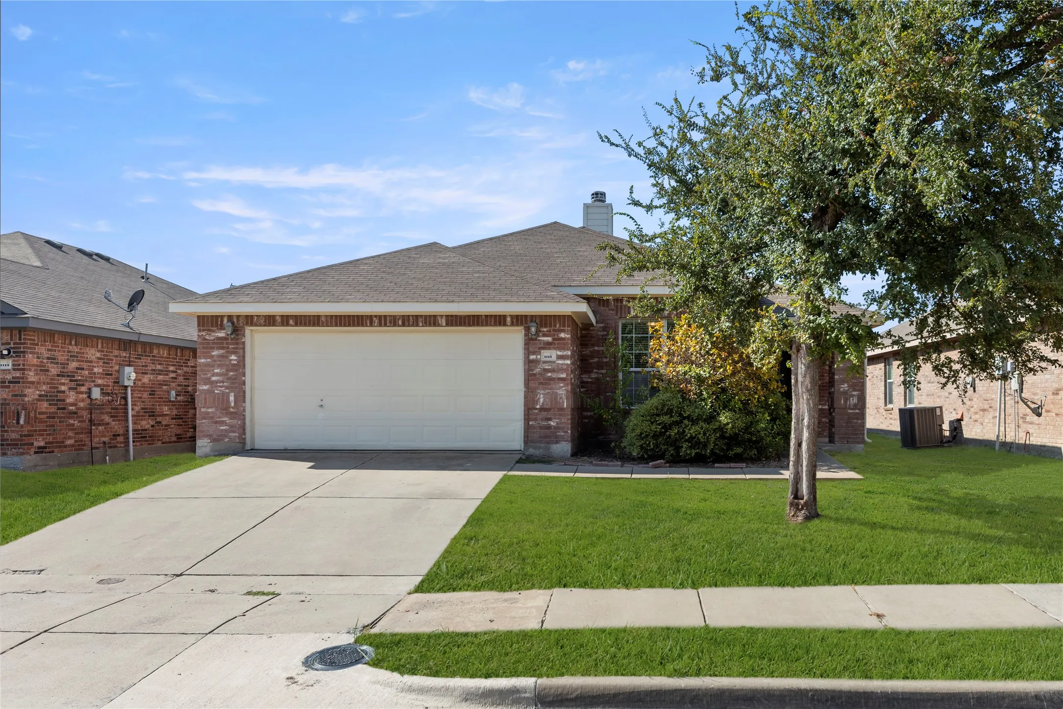 Single Family Residence For Sale in Kaufman County , 1115 Mule Deer Road, Forney, Texas 75126, 4 Bedroom, 2 Bathroom, 2 Garage spaces, 1,852 Sqft, built in 2006, mls#21384860, Real Estate Agent in Forney, Homes For Sale in Kaufman county, Homes For Sale in Forney, Realtor in Forney Texas, Real Estate Brokerage Independent Realty Texas, Luminita Cordes Realtor
