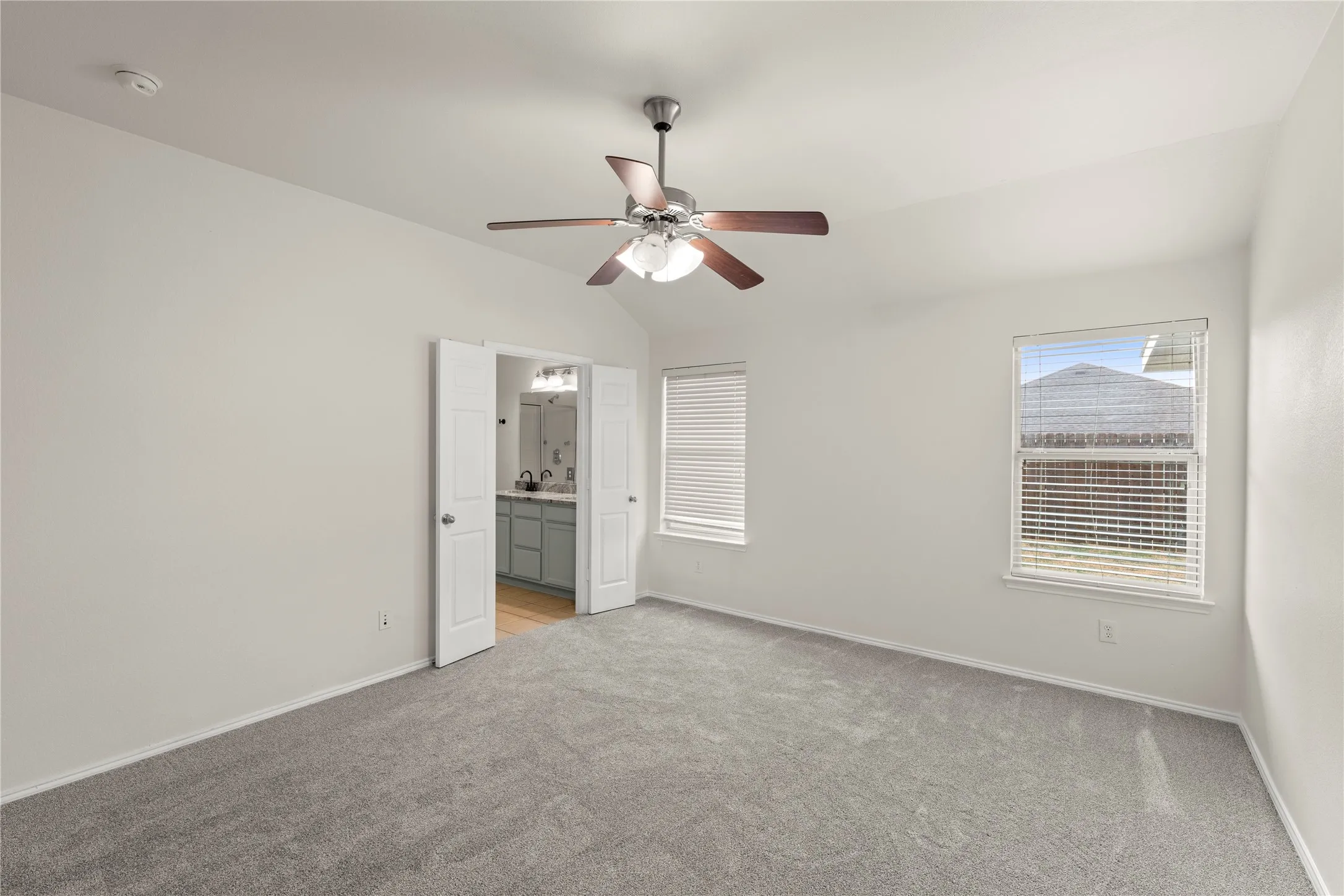 Single Family Residence For Sale in Kaufman County , 1115 Mule Deer Road, Forney, Texas 75126, 4 Bedroom, 2 Bathroom, 2 Garage spaces, 1,852 Sqft, built in 2006, mls#21384860, Real Estate Agent in Forney, Homes For Sale in Kaufman county, Homes For Sale in Forney, Realtor in Forney Texas, Real Estate Brokerage Independent Realty Texas, Luminita Cordes Realtor