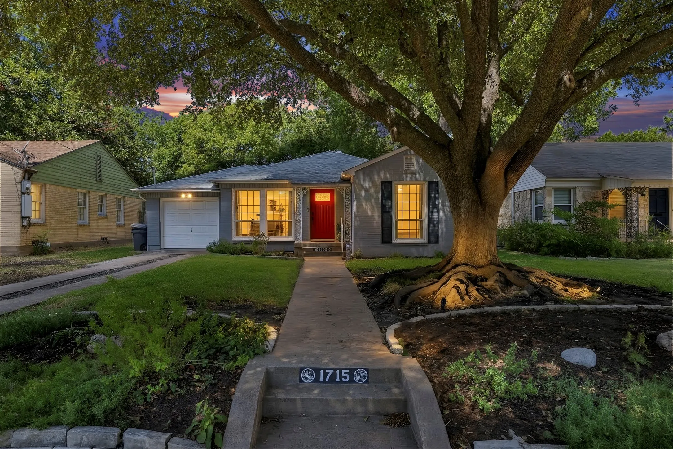 Single Family Residence For Sale in Dallas County , 1715 Lansford Avenue, Dallas, Texas 75224, 3 Bedroom, 2 Bathroom, 1 Garage spaces, 1,459 Sqft, built in 1947, mls#21383585, Real Estate Agent in Dallas, Homes For Sale in Dallas county, Homes For Sale in Dallas, Realtor in Dallas Texas, Real Estate Brokerage Independent Realty Texas, Luminita Cordes Realtor