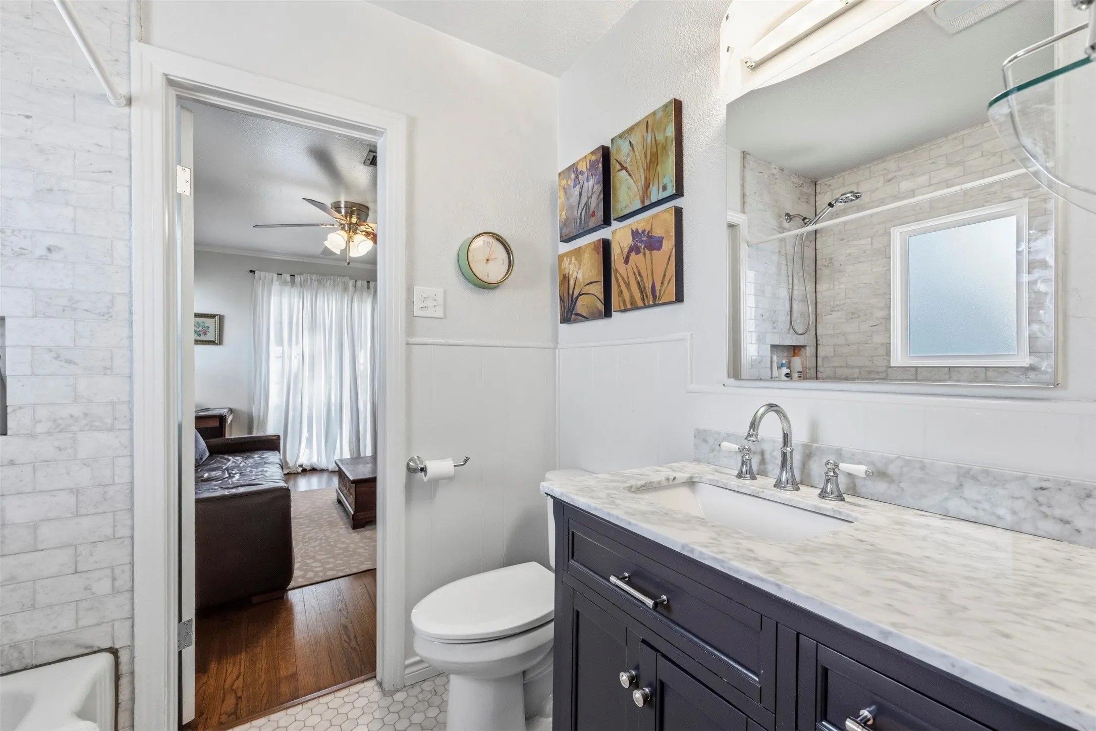 Single Family Residence For Sale in Dallas County , 1715 Lansford Avenue, Dallas, Texas 75224, 3 Bedroom, 2 Bathroom, 1 Garage spaces, 1,459 Sqft, built in 1947, mls#21383585, Real Estate Agent in Dallas, Homes For Sale in Dallas county, Homes For Sale in Dallas, Realtor in Dallas Texas, Real Estate Brokerage Independent Realty Texas, Luminita Cordes Realtor