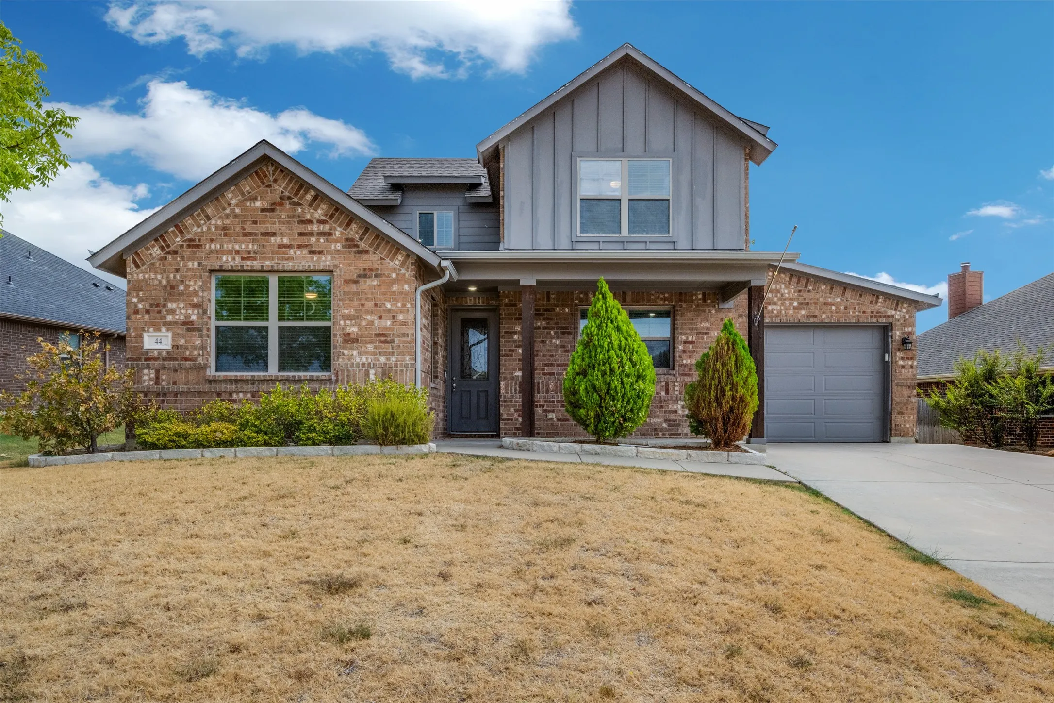 Single Family Residence For Sale in Denton County , 44 Kramer Lane, Sanger, Texas 76266, 4 Bedroom, 4 Bathroom, 2 Garage spaces, 2,156 Sqft, built in 2017, mls#21384829, Real Estate Agent in Sanger, Homes For Sale in Denton county, Homes For Sale in Sanger, Realtor in Sanger Texas, Real Estate Brokerage Independent Realty Texas, Luminita Cordes Realtor
