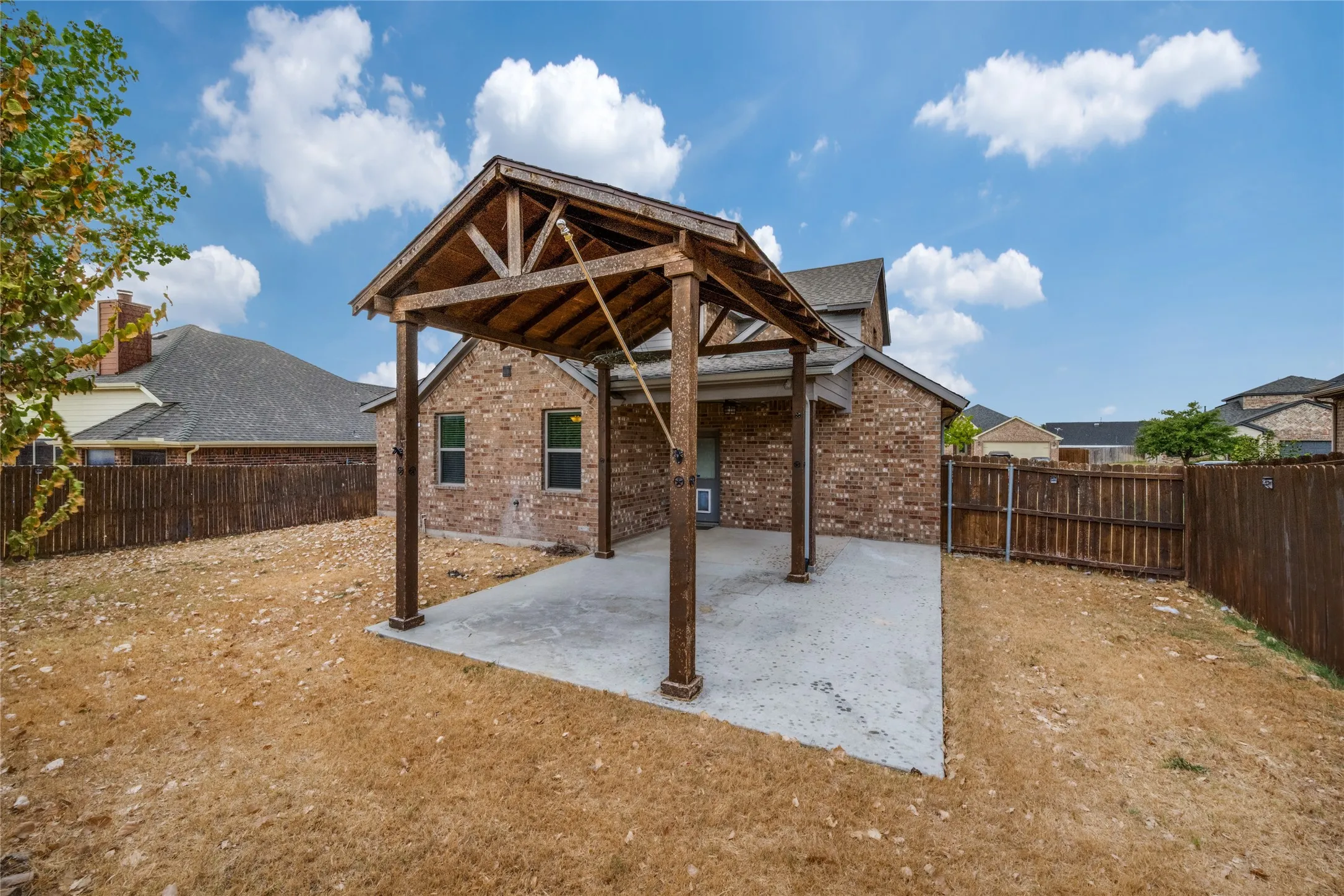 Single Family Residence For Sale in Denton County , 44 Kramer Lane, Sanger, Texas 76266, 4 Bedroom, 4 Bathroom, 2 Garage spaces, 2,156 Sqft, built in 2017, mls#21384829, Real Estate Agent in Sanger, Homes For Sale in Denton county, Homes For Sale in Sanger, Realtor in Sanger Texas, Real Estate Brokerage Independent Realty Texas, Luminita Cordes Realtor
