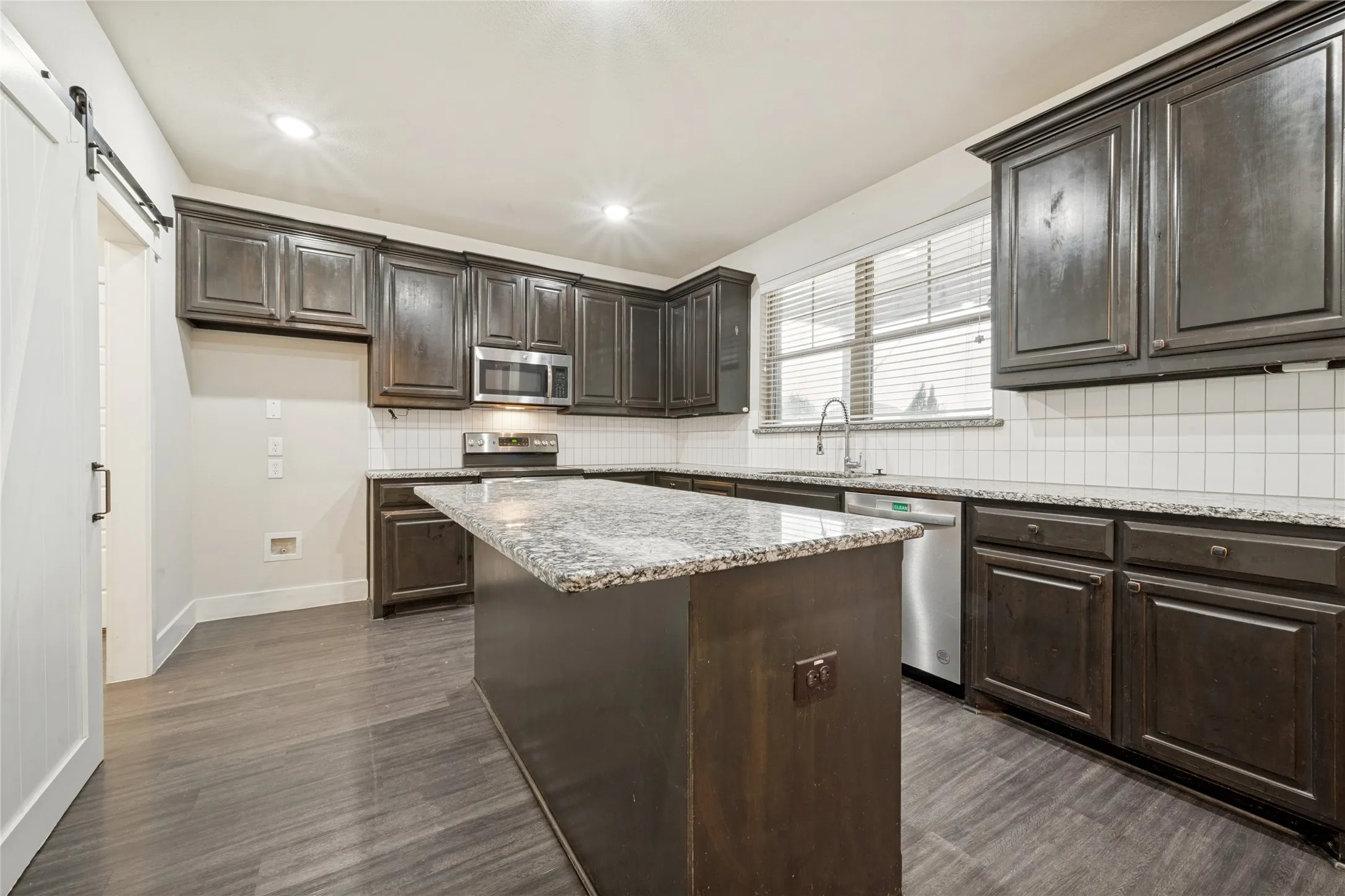 Single Family Residence For Sale in Denton County , 44 Kramer Lane, Sanger, Texas 76266, 4 Bedroom, 4 Bathroom, 2 Garage spaces, 2,156 Sqft, built in 2017, mls#21384829, Real Estate Agent in Sanger, Homes For Sale in Denton county, Homes For Sale in Sanger, Realtor in Sanger Texas, Real Estate Brokerage Independent Realty Texas, Luminita Cordes Realtor