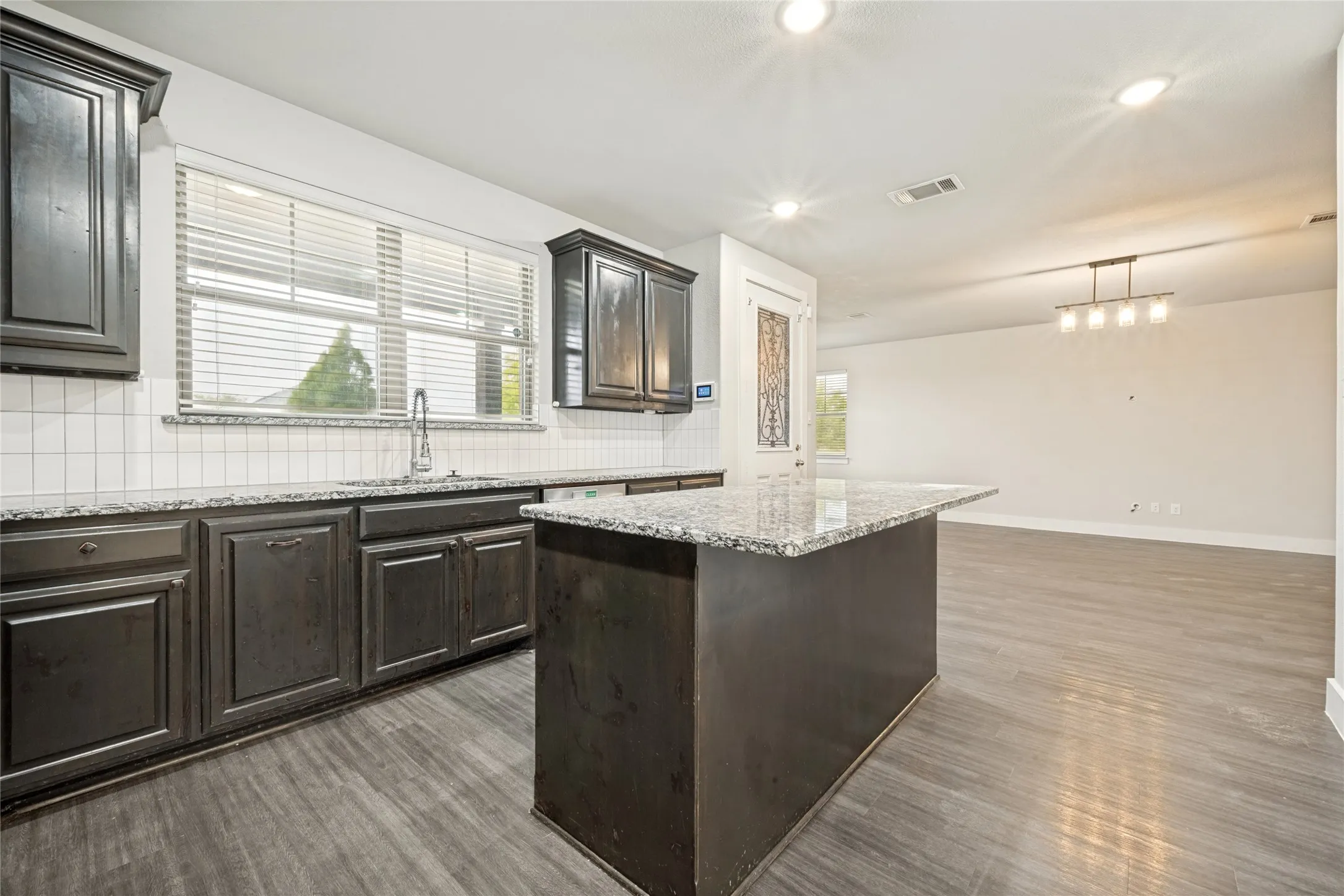 Single Family Residence For Sale in Denton County , 44 Kramer Lane, Sanger, Texas 76266, 4 Bedroom, 4 Bathroom, 2 Garage spaces, 2,156 Sqft, built in 2017, mls#21384829, Real Estate Agent in Sanger, Homes For Sale in Denton county, Homes For Sale in Sanger, Realtor in Sanger Texas, Real Estate Brokerage Independent Realty Texas, Luminita Cordes Realtor