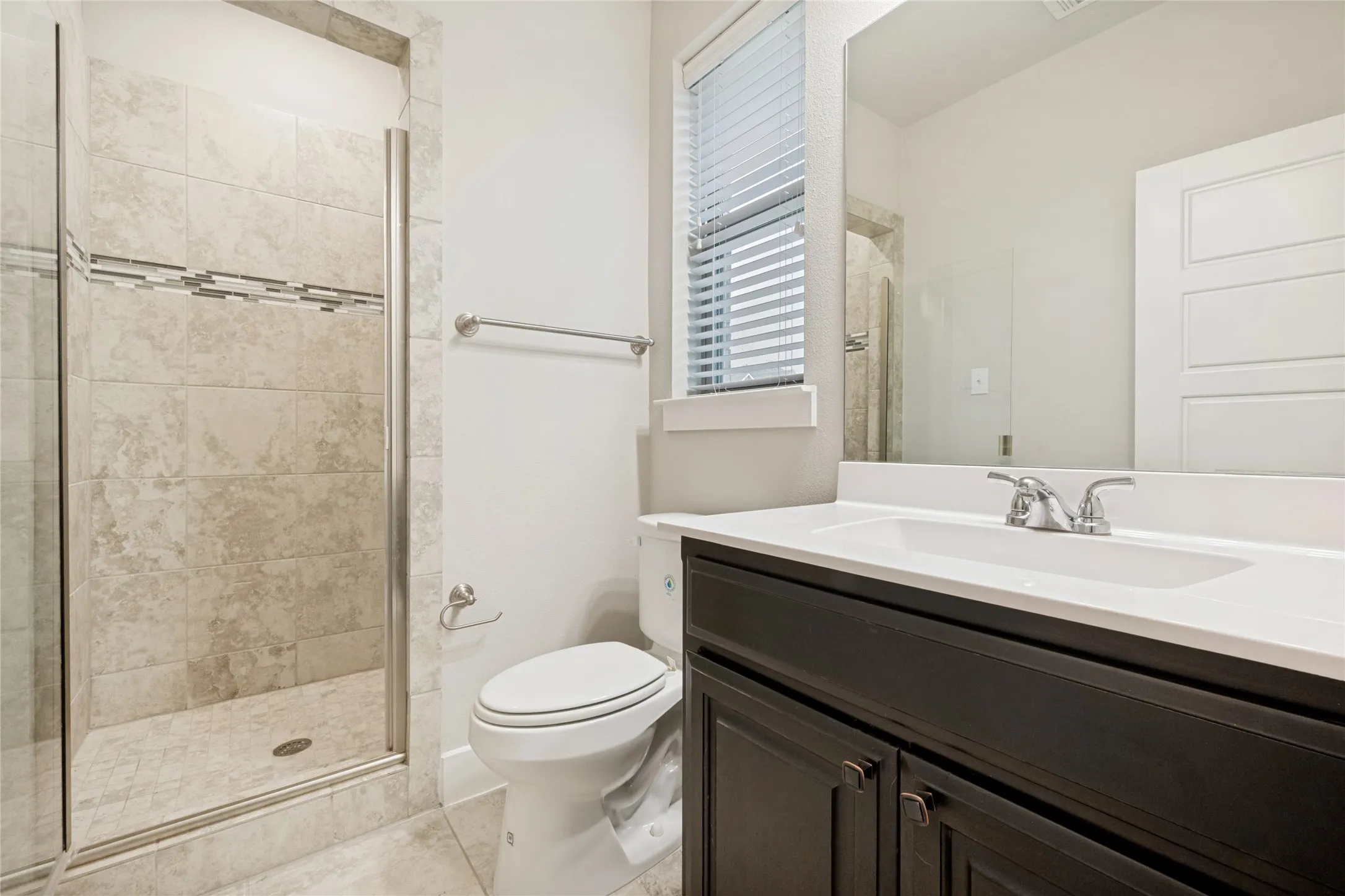 Single Family Residence For Sale in Denton County , 44 Kramer Lane, Sanger, Texas 76266, 4 Bedroom, 4 Bathroom, 2 Garage spaces, 2,156 Sqft, built in 2017, mls#21384829, Real Estate Agent in Sanger, Homes For Sale in Denton county, Homes For Sale in Sanger, Realtor in Sanger Texas, Real Estate Brokerage Independent Realty Texas, Luminita Cordes Realtor