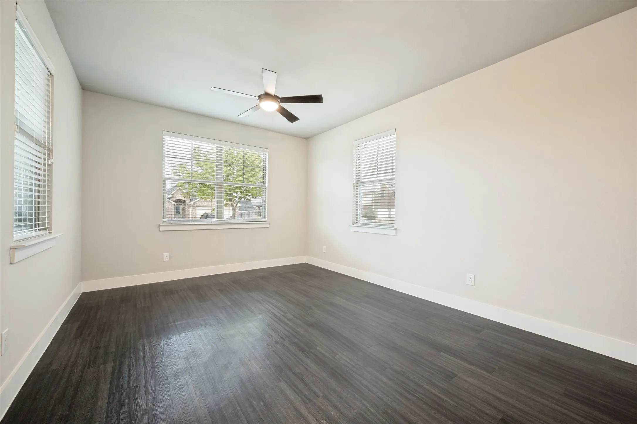 Single Family Residence For Sale in Denton County , 44 Kramer Lane, Sanger, Texas 76266, 4 Bedroom, 4 Bathroom, 2 Garage spaces, 2,156 Sqft, built in 2017, mls#21384829, Real Estate Agent in Sanger, Homes For Sale in Denton county, Homes For Sale in Sanger, Realtor in Sanger Texas, Real Estate Brokerage Independent Realty Texas, Luminita Cordes Realtor
