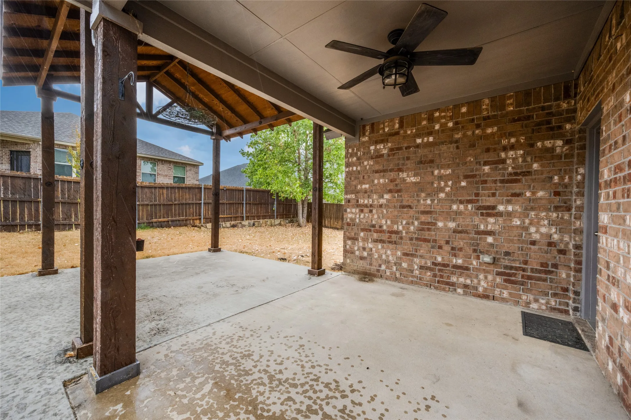 Single Family Residence For Sale in Denton County , 44 Kramer Lane, Sanger, Texas 76266, 4 Bedroom, 4 Bathroom, 2 Garage spaces, 2,156 Sqft, built in 2017, mls#21384829, Real Estate Agent in Sanger, Homes For Sale in Denton county, Homes For Sale in Sanger, Realtor in Sanger Texas, Real Estate Brokerage Independent Realty Texas, Luminita Cordes Realtor