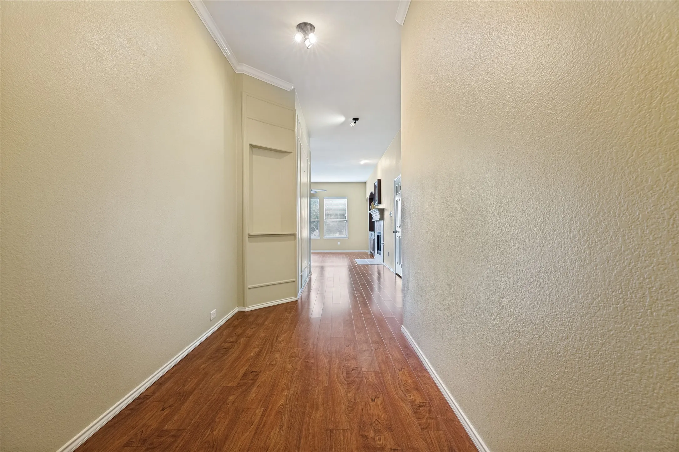 Single Family Residence For Sale in Collin County , 1233 Miller Lane, Celina, Texas 75009, 4 Bedroom, 2 Bathroom, 2 Garage spaces, 2,053 Sqft, built in 2004, mls#21383891, Real Estate Agent in Celina, Homes For Sale in Collin county, Homes For Sale in Celina, Realtor in Celina Texas, Real Estate Brokerage Independent Realty Texas, Luminita Cordes Realtor