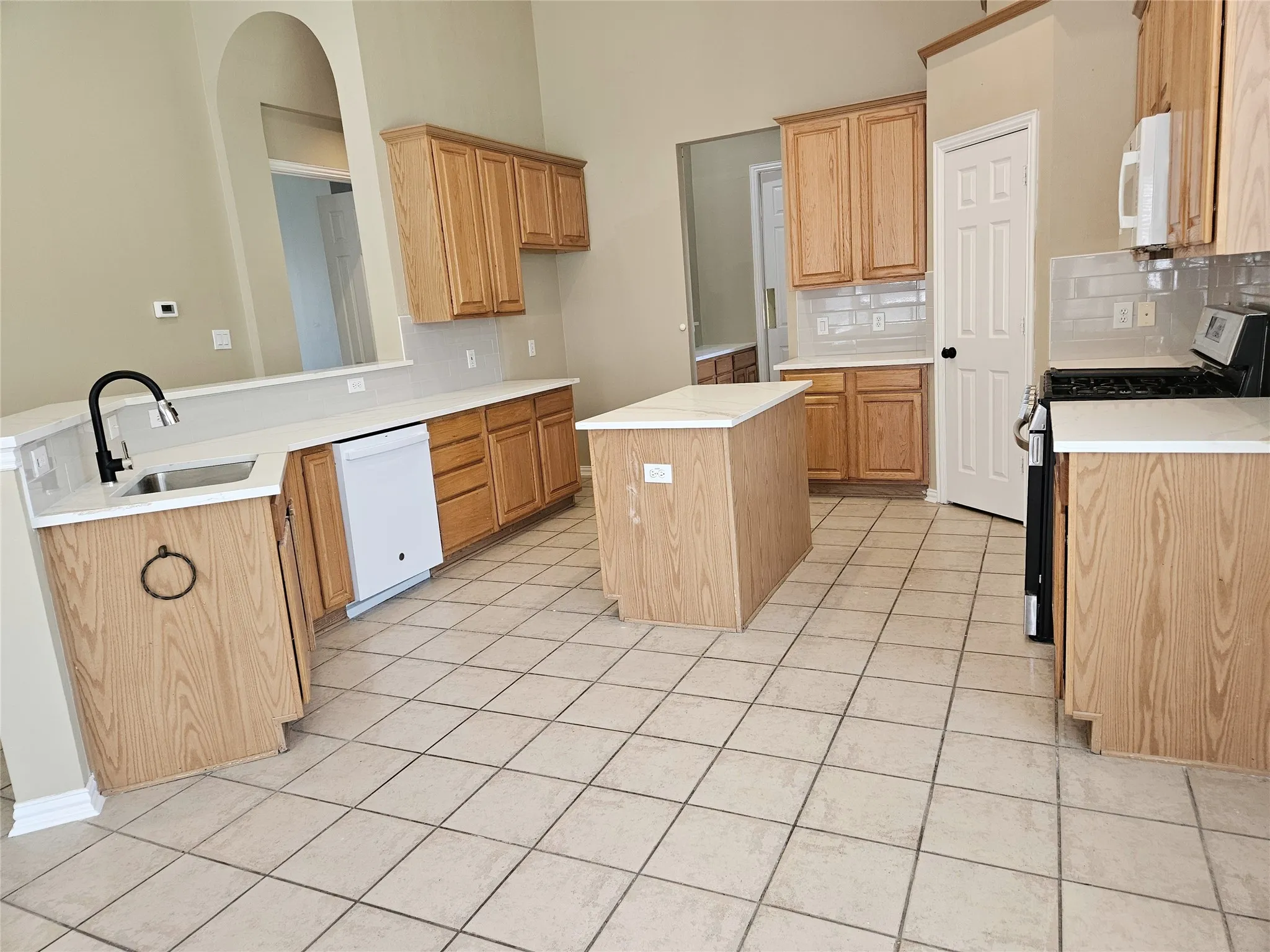 Single Family Residence For Rent in Collin County , 4412 Laney Court, Richardson, Texas 75082, 4 Bedroom, 2 Bathroom, 2 Garage spaces, 2,318 Sqft, built in 1999, mls#21384783, Real Estate Agent in Richardson, Homes For Rent in Collin county, Homes For Rent in Richardson, Realtor in Richardson Texas, Real Estate Brokerage Independent Realty Texas, Luminita Cordes Realtor