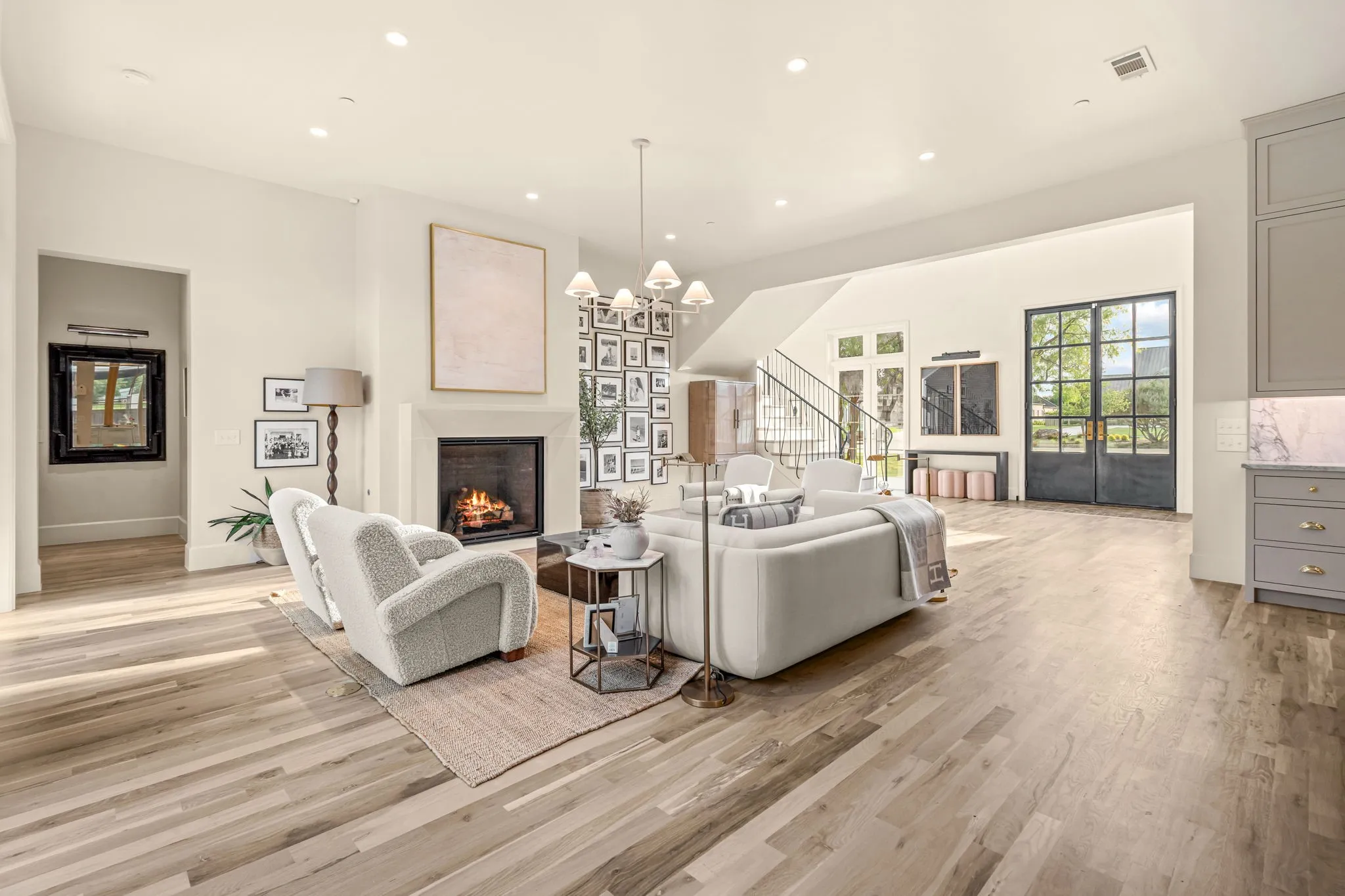 Single Family Residence For Sale in Denton County , 4413 Saddleback Lane, Southlake, Texas 76092, 5 Bedroom, 6 Bathroom, 4 Garage spaces, 5,715 Sqft, built in 2023, mls#21384297, Real Estate Agent in Southlake, Homes For Sale in Denton county, Homes For Sale in Southlake, Realtor in Southlake Texas, Real Estate Brokerage Independent Realty Texas, Luminita Cordes Realtor