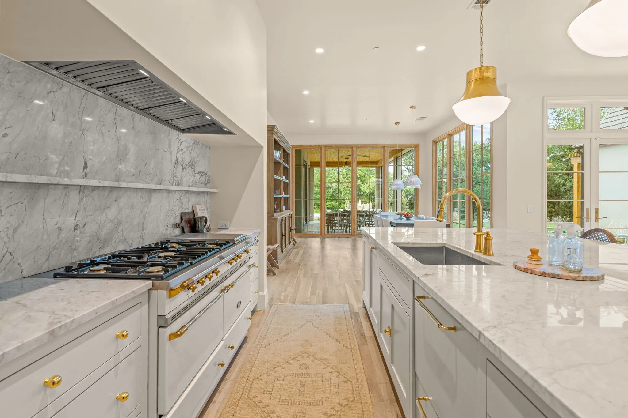 Single Family Residence For Sale in Denton County , 4413 Saddleback Lane, Southlake, Texas 76092, 5 Bedroom, 6 Bathroom, 4 Garage spaces, 5,715 Sqft, built in 2023, mls#21384297, Real Estate Agent in Southlake, Homes For Sale in Denton county, Homes For Sale in Southlake, Realtor in Southlake Texas, Real Estate Brokerage Independent Realty Texas, Luminita Cordes Realtor