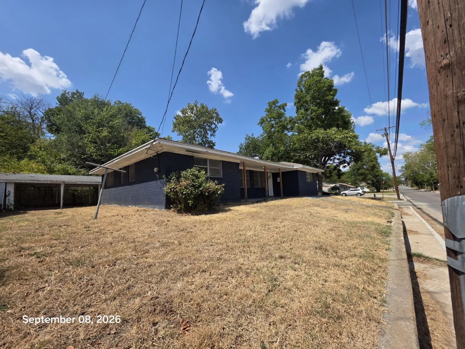 Single Family Residence For Sale in Hunt County , 2001 Washington Street, Commerce, Texas 75428, 3 Bedroom, 2 Bathroom, Garage spaces, 1,480 Sqft, built in 1964, mls#21384770, Real Estate Agent in Commerce, Homes For Sale in Hunt county, Homes For Sale in Commerce, Realtor in Commerce Texas, Real Estate Brokerage Independent Realty Texas, Luminita Cordes Realtor