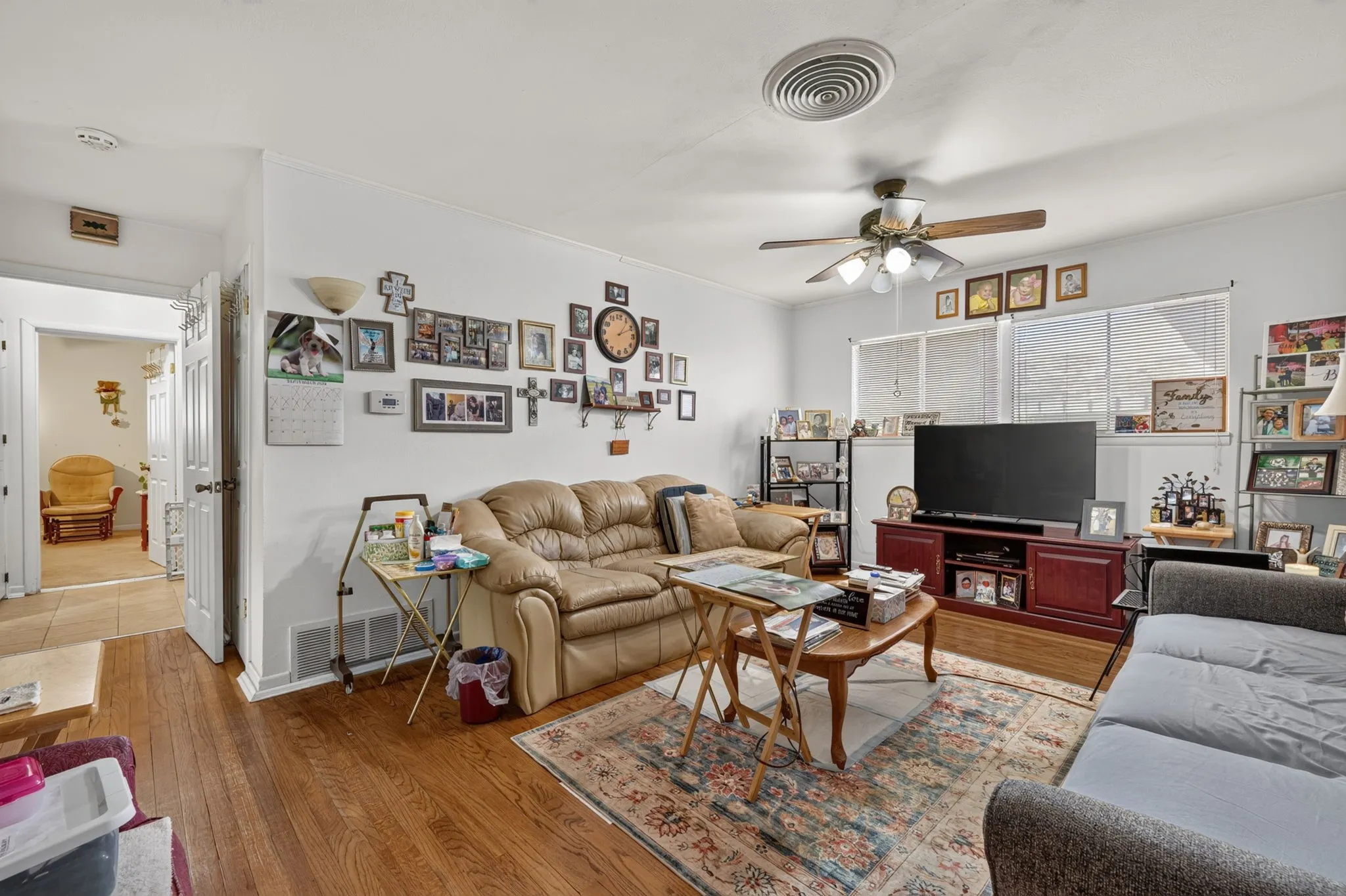 Single Family Residence For Sale in Palo Pinto County , 402 SE 20th Street, Mineral Wells, Texas 76067, 2 Bedroom, 1 Bathroom, Garage spaces, 1,233 Sqft, built in 1959, mls#21383716, Real Estate Agent in Mineral Wells, Homes For Sale in Palo Pinto county, Homes For Sale in Mineral Wells, Realtor in Mineral Wells Texas, Real Estate Brokerage Independent Realty Texas, Luminita Cordes Realtor
