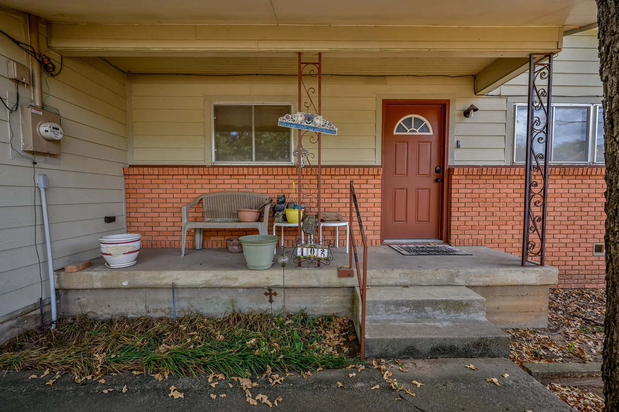 Single Family Residence For Sale in Palo Pinto County , 402 SE 20th Street, Mineral Wells, Texas 76067, 2 Bedroom, 1 Bathroom, Garage spaces, 1,233 Sqft, built in 1959, mls#21383716, Real Estate Agent in Mineral Wells, Homes For Sale in Palo Pinto county, Homes For Sale in Mineral Wells, Realtor in Mineral Wells Texas, Real Estate Brokerage Independent Realty Texas, Luminita Cordes Realtor