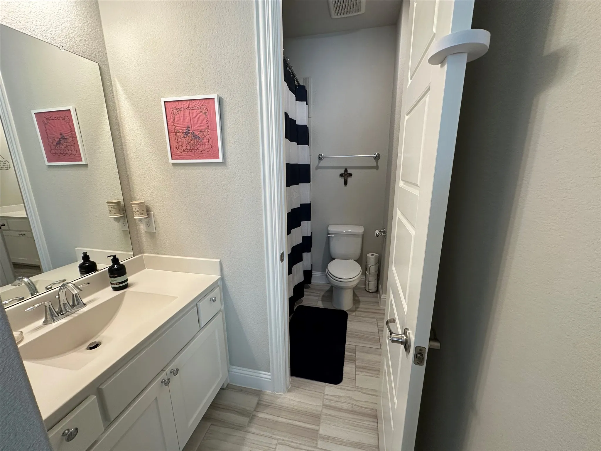 Single Family Residence For Sale in Collin County , 2805 Maverick Way, Celina, Texas 75009, 3 Bedroom, 4 Bathroom, 4 Garage spaces, 2,892 Sqft, built in 2019, mls#21384562, Real Estate Agent in Celina, Homes For Sale in Collin county, Homes For Sale in Celina, Realtor in Celina Texas, Real Estate Brokerage Independent Realty Texas, Luminita Cordes Realtor