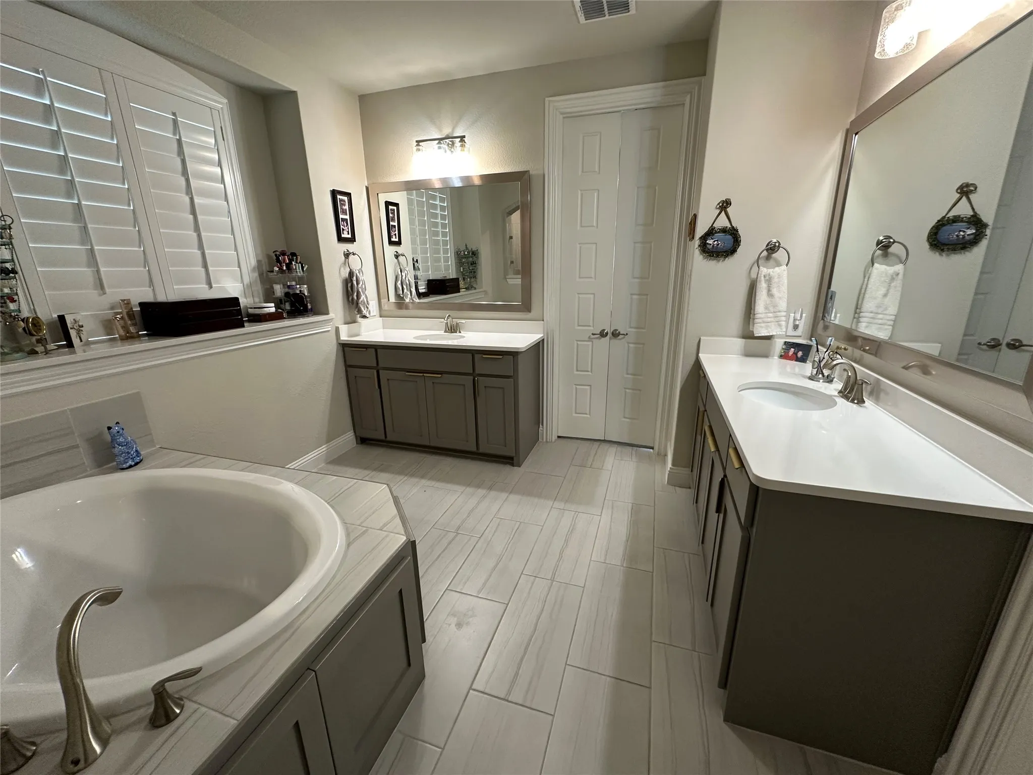 Single Family Residence For Sale in Collin County , 2805 Maverick Way, Celina, Texas 75009, 3 Bedroom, 4 Bathroom, 4 Garage spaces, 2,892 Sqft, built in 2019, mls#21384562, Real Estate Agent in Celina, Homes For Sale in Collin county, Homes For Sale in Celina, Realtor in Celina Texas, Real Estate Brokerage Independent Realty Texas, Luminita Cordes Realtor