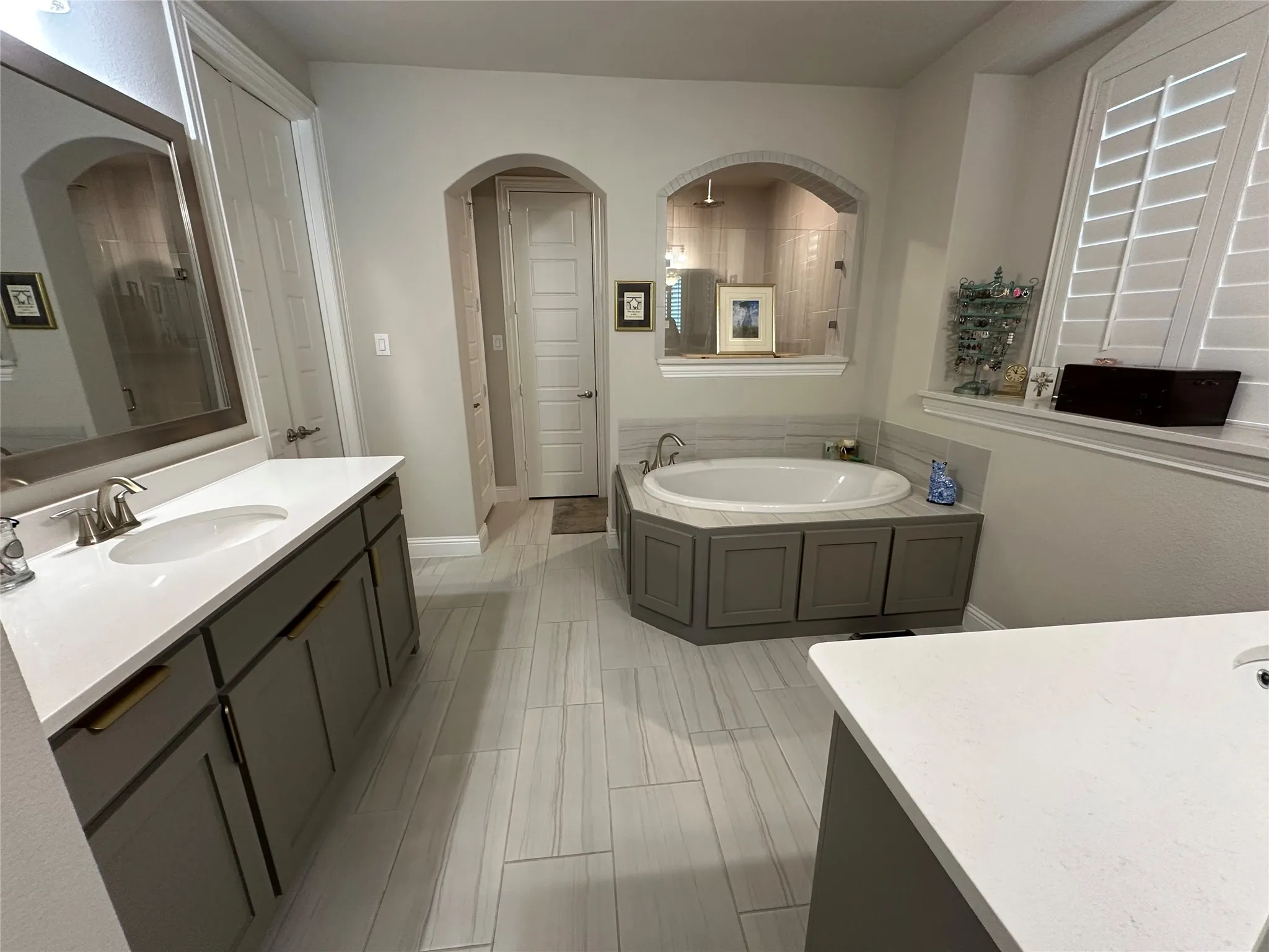 Primary bath