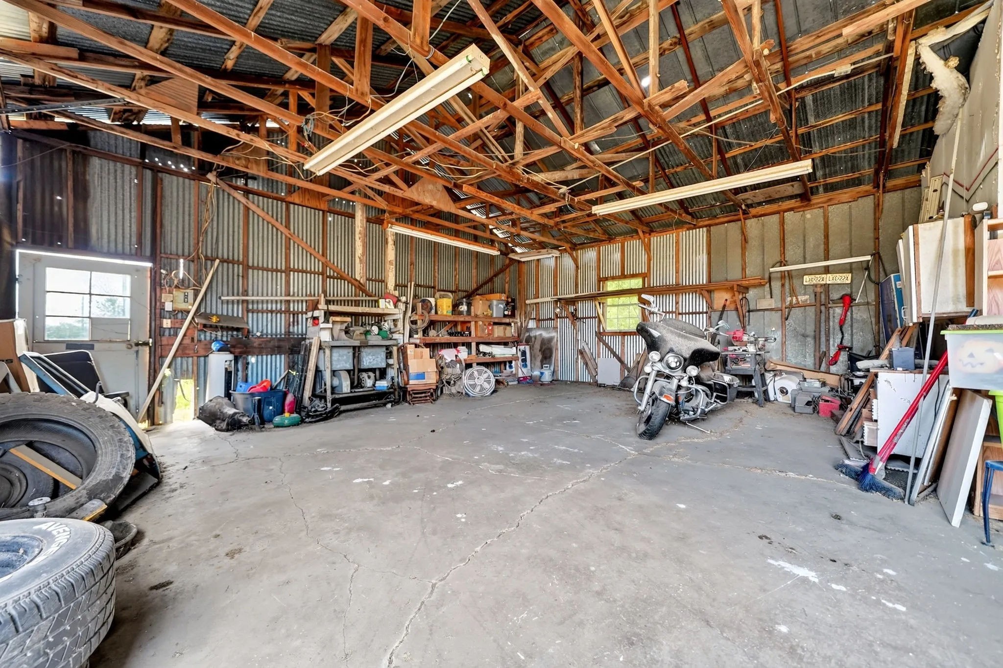Single Family Residence For Sale in Kaufman County , 15380 Longspur Lane, Terrell, Texas 75160, 3 Bedroom, 3 Bathroom, Garage spaces, 2,048 Sqft, built in 1983, mls#21384843, Real Estate Agent in Terrell, Homes For Sale in Kaufman county, Homes For Sale in Terrell, Realtor in Terrell Texas, Real Estate Brokerage Independent Realty Texas, Luminita Cordes Realtor