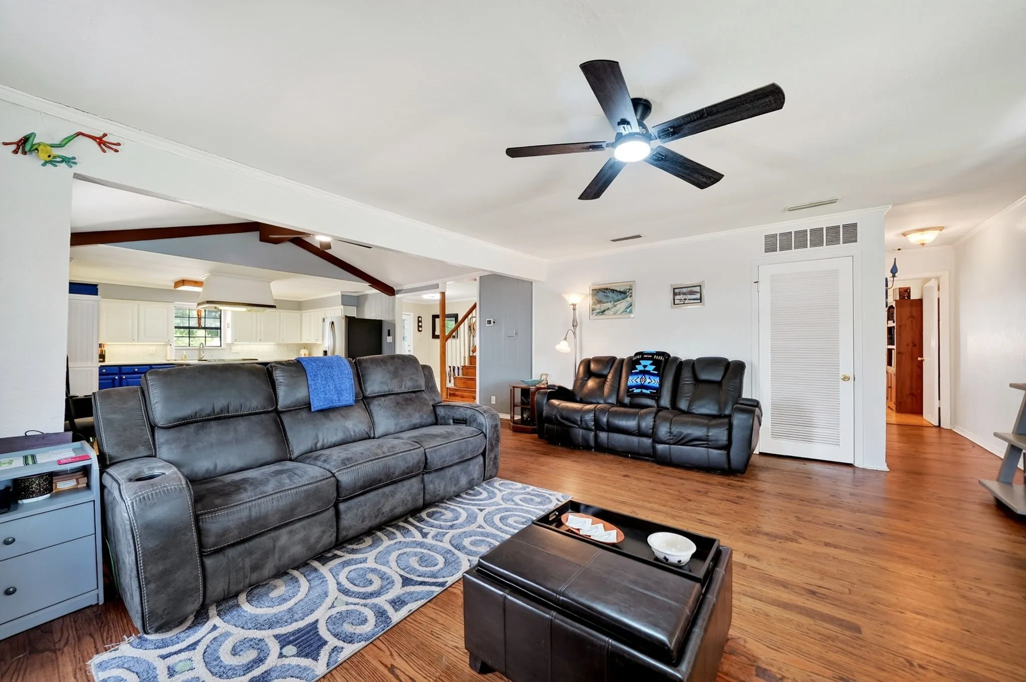 Single Family Residence For Sale in Kaufman County , 15380 Longspur Lane, Terrell, Texas 75160, 3 Bedroom, 3 Bathroom, Garage spaces, 2,048 Sqft, built in 1983, mls#21384843, Real Estate Agent in Terrell, Homes For Sale in Kaufman county, Homes For Sale in Terrell, Realtor in Terrell Texas, Real Estate Brokerage Independent Realty Texas, Luminita Cordes Realtor