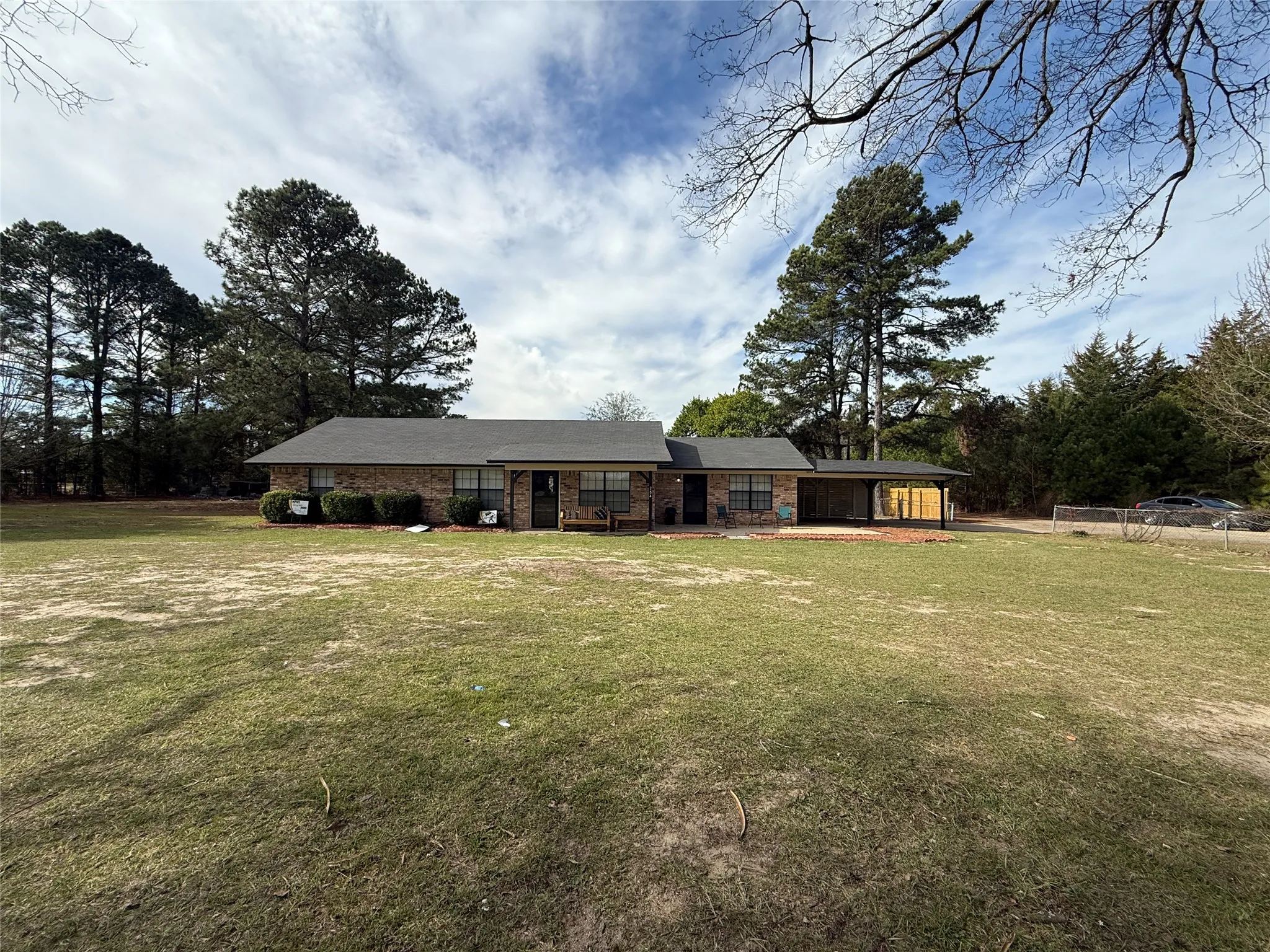 Single Family Residence For Sale in Titus County , 254 County Road 3225, Mt Pleasant, Texas 75455, 4 Bedroom, 2 Bathroom, 2 Garage spaces, 1,894 Sqft, built in 1987, mls#21384701, Real Estate Agent in Mt Pleasant, Homes For Sale in Titus county, Homes For Sale in Mt Pleasant, Realtor in Mt Pleasant Texas, Real Estate Brokerage Independent Realty Texas, Luminita Cordes Realtor