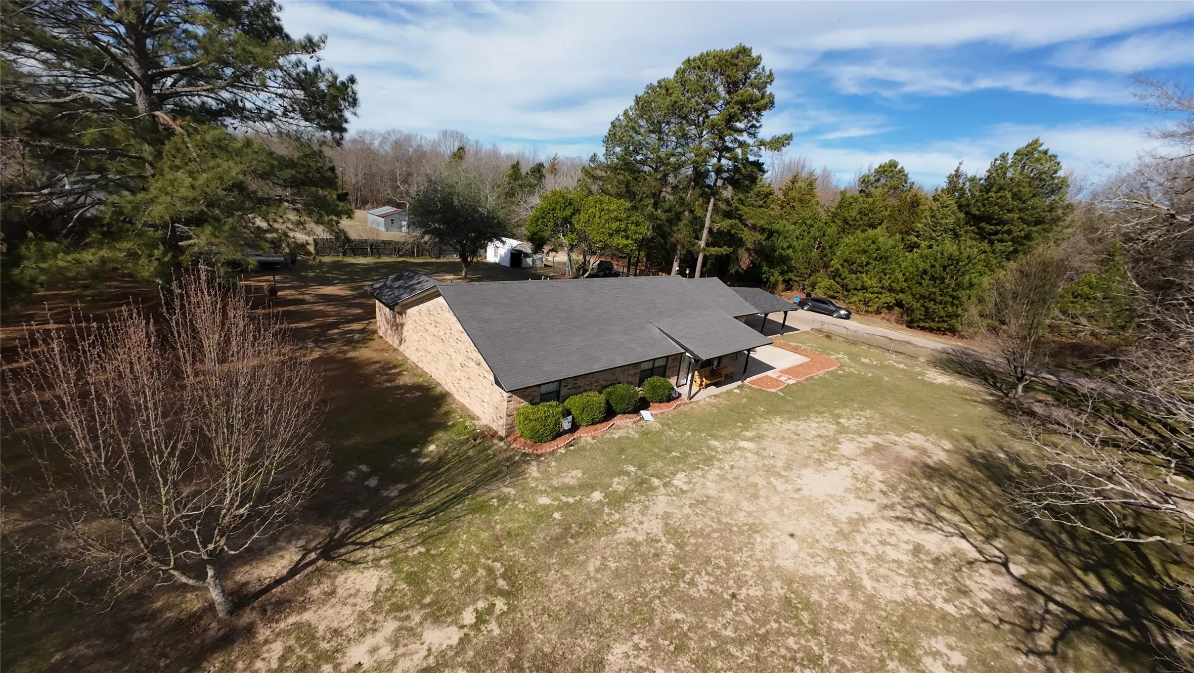 Single Family Residence For Sale in Titus County , 254 County Road 3225, Mt Pleasant, Texas 75455, 4 Bedroom, 2 Bathroom, 2 Garage spaces, 1,894 Sqft, built in 1987, mls#21384701, Real Estate Agent in Mt Pleasant, Homes For Sale in Titus county, Homes For Sale in Mt Pleasant, Realtor in Mt Pleasant Texas, Real Estate Brokerage Independent Realty Texas, Luminita Cordes Realtor