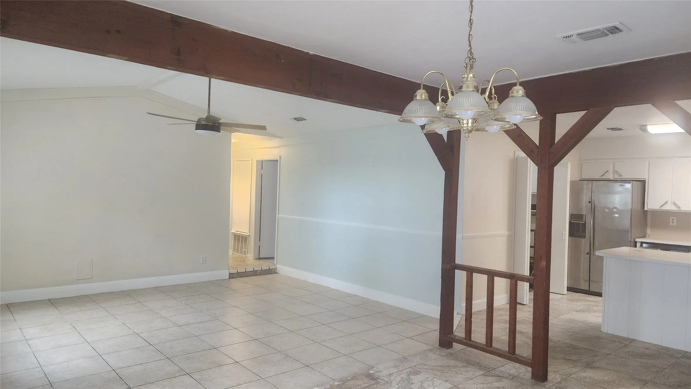 Single Family Residence For Sale in Titus County , 254 County Road 3225, Mt Pleasant, Texas 75455, 4 Bedroom, 2 Bathroom, 2 Garage spaces, 1,894 Sqft, built in 1987, mls#21384701, Real Estate Agent in Mt Pleasant, Homes For Sale in Titus county, Homes For Sale in Mt Pleasant, Realtor in Mt Pleasant Texas, Real Estate Brokerage Independent Realty Texas, Luminita Cordes Realtor