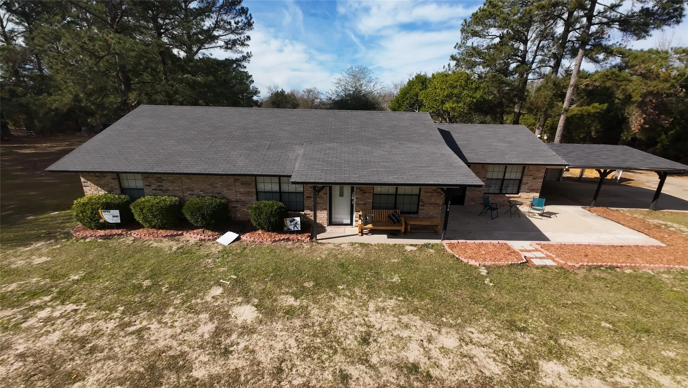 Single Family Residence For Sale in Titus County , 254 County Road 3225, Mt Pleasant, Texas 75455, 4 Bedroom, 2 Bathroom, 2 Garage spaces, 1,894 Sqft, built in 1987, mls#21384701, Real Estate Agent in Mt Pleasant, Homes For Sale in Titus county, Homes For Sale in Mt Pleasant, Realtor in Mt Pleasant Texas, Real Estate Brokerage Independent Realty Texas, Luminita Cordes Realtor