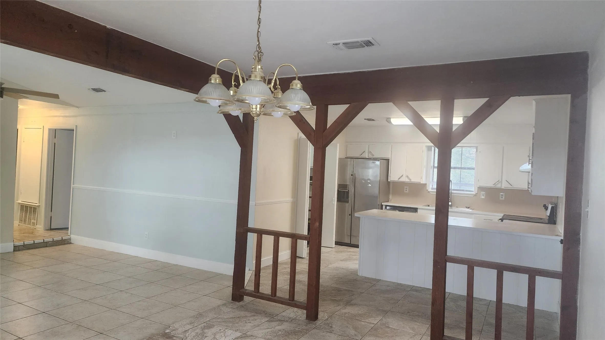 Single Family Residence For Sale in Titus County , 254 County Road 3225, Mt Pleasant, Texas 75455, 4 Bedroom, 2 Bathroom, 2 Garage spaces, 1,894 Sqft, built in 1987, mls#21384701, Real Estate Agent in Mt Pleasant, Homes For Sale in Titus county, Homes For Sale in Mt Pleasant, Realtor in Mt Pleasant Texas, Real Estate Brokerage Independent Realty Texas, Luminita Cordes Realtor