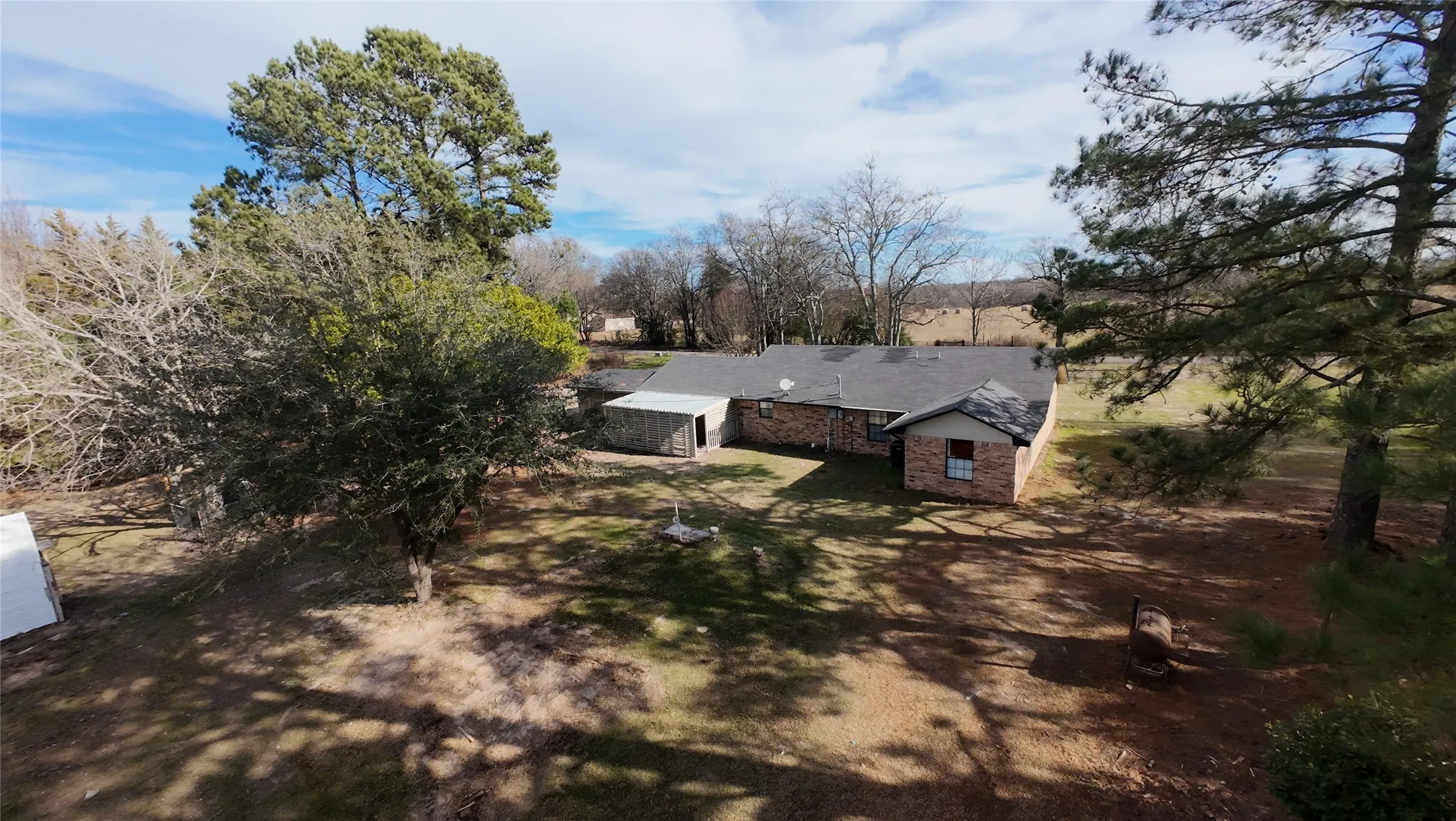 Single Family Residence For Sale in Titus County , 254 County Road 3225, Mt Pleasant, Texas 75455, 4 Bedroom, 2 Bathroom, 2 Garage spaces, 1,894 Sqft, built in 1987, mls#21384701, Real Estate Agent in Mt Pleasant, Homes For Sale in Titus county, Homes For Sale in Mt Pleasant, Realtor in Mt Pleasant Texas, Real Estate Brokerage Independent Realty Texas, Luminita Cordes Realtor