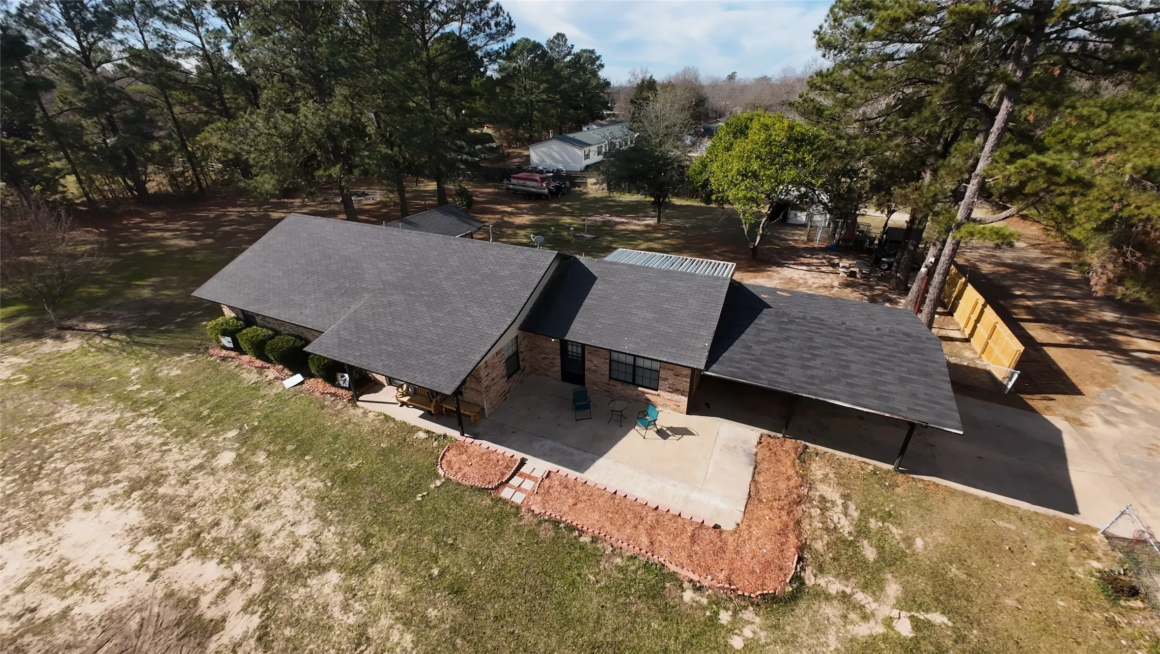 Single Family Residence For Sale in Titus County , 254 County Road 3225, Mt Pleasant, Texas 75455, 4 Bedroom, 2 Bathroom, 2 Garage spaces, 1,894 Sqft, built in 1987, mls#21384701, Real Estate Agent in Mt Pleasant, Homes For Sale in Titus county, Homes For Sale in Mt Pleasant, Realtor in Mt Pleasant Texas, Real Estate Brokerage Independent Realty Texas, Luminita Cordes Realtor