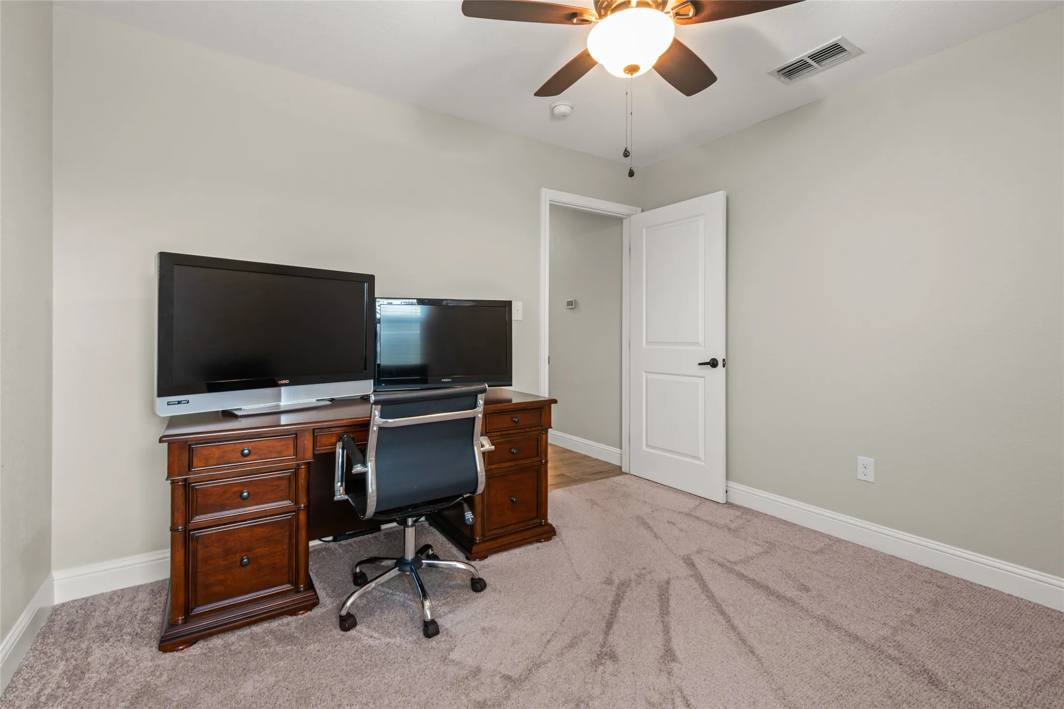 Single Family Residence For Sale in Taylor County , 7313 Tuscany, Abilene, Texas 79606, 4 Bedroom, 2 Bathroom, 2 Garage spaces, 2,028 Sqft, built in 2017, mls#21383351, Real Estate Agent in Abilene, Homes For Sale in Taylor county, Homes For Sale in Abilene, Realtor in Abilene Texas, Real Estate Brokerage Independent Realty Texas, Luminita Cordes Realtor