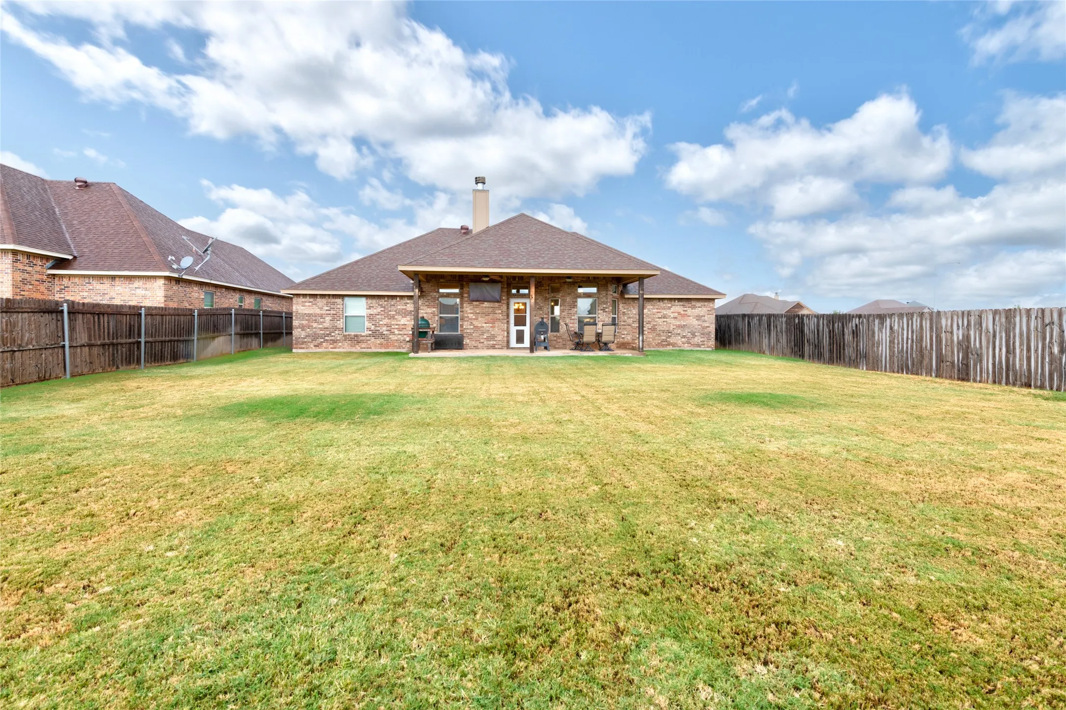 Single Family Residence For Sale in Taylor County , 7313 Tuscany, Abilene, Texas 79606, 4 Bedroom, 2 Bathroom, 2 Garage spaces, 2,028 Sqft, built in 2017, mls#21383351, Real Estate Agent in Abilene, Homes For Sale in Taylor county, Homes For Sale in Abilene, Realtor in Abilene Texas, Real Estate Brokerage Independent Realty Texas, Luminita Cordes Realtor