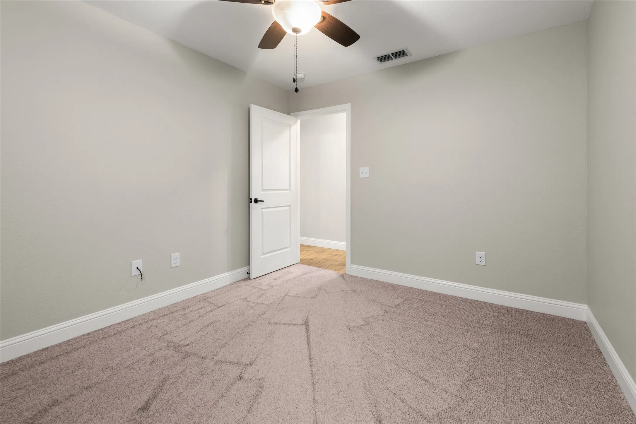 Single Family Residence For Sale in Taylor County , 7313 Tuscany, Abilene, Texas 79606, 4 Bedroom, 2 Bathroom, 2 Garage spaces, 2,028 Sqft, built in 2017, mls#21383351, Real Estate Agent in Abilene, Homes For Sale in Taylor county, Homes For Sale in Abilene, Realtor in Abilene Texas, Real Estate Brokerage Independent Realty Texas, Luminita Cordes Realtor