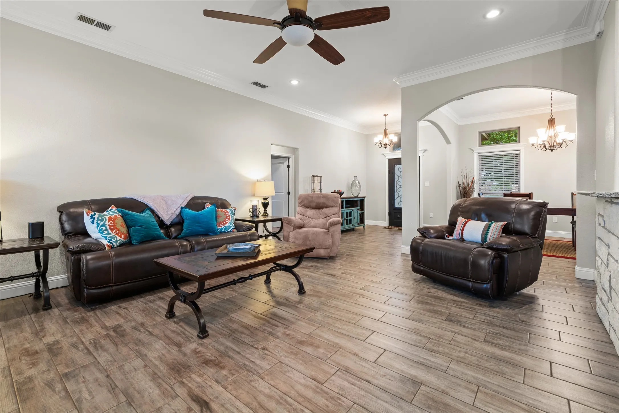Single Family Residence For Sale in Taylor County , 7313 Tuscany, Abilene, Texas 79606, 4 Bedroom, 2 Bathroom, 2 Garage spaces, 2,028 Sqft, built in 2017, mls#21383351, Real Estate Agent in Abilene, Homes For Sale in Taylor county, Homes For Sale in Abilene, Realtor in Abilene Texas, Real Estate Brokerage Independent Realty Texas, Luminita Cordes Realtor