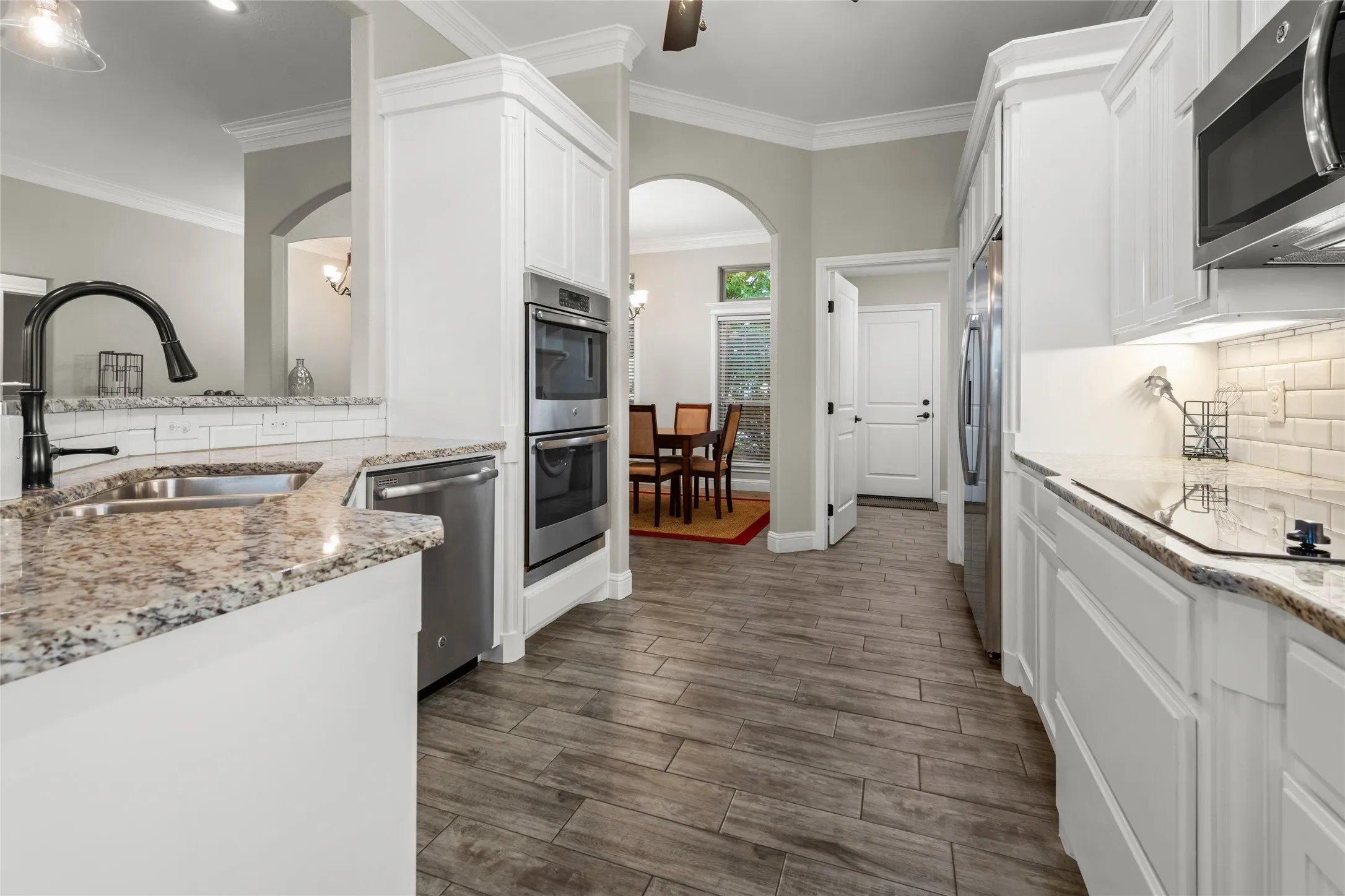 Single Family Residence For Sale in Taylor County , 7313 Tuscany, Abilene, Texas 79606, 4 Bedroom, 2 Bathroom, 2 Garage spaces, 2,028 Sqft, built in 2017, mls#21383351, Real Estate Agent in Abilene, Homes For Sale in Taylor county, Homes For Sale in Abilene, Realtor in Abilene Texas, Real Estate Brokerage Independent Realty Texas, Luminita Cordes Realtor
