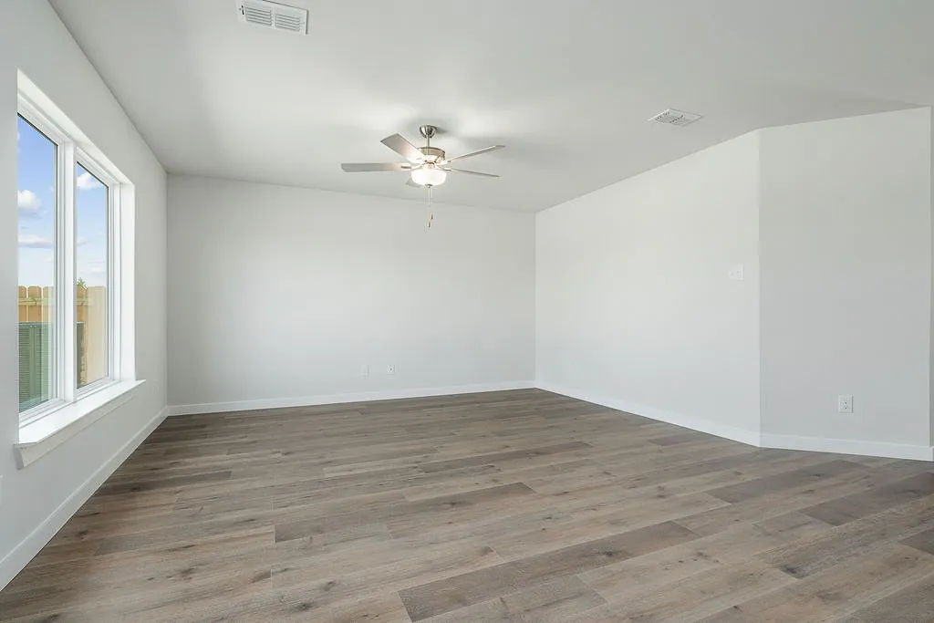 Single Family Residence For Sale in Hunt County , 4804 Fillmore Drive, Greenville, Texas 75401, 3 Bedroom, 2 Bathroom, 2 Garage spaces, 1,175 Sqft, built in 2025, mls#21384872, Real Estate Agent in Greenville, Homes For Sale in Hunt county, Homes For Sale in Greenville, Realtor in Greenville Texas, Real Estate Brokerage Independent Realty Texas, Luminita Cordes Realtor