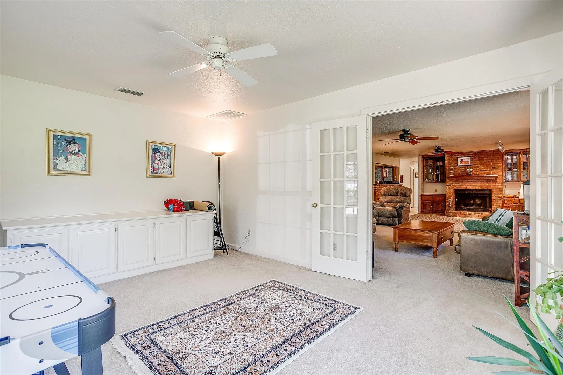Single Family Residence For Sale in Johnson County , 8621 Ravenswood Road, Granbury, Texas 76049, 4 Bedroom, 3 Bathroom, 3 Garage spaces, 3,042 Sqft, built in 1994, mls#21384765, Real Estate Agent in Granbury, Homes For Sale in Johnson county, Homes For Sale in Granbury, Realtor in Granbury Texas, Real Estate Brokerage Independent Realty Texas, Luminita Cordes Realtor