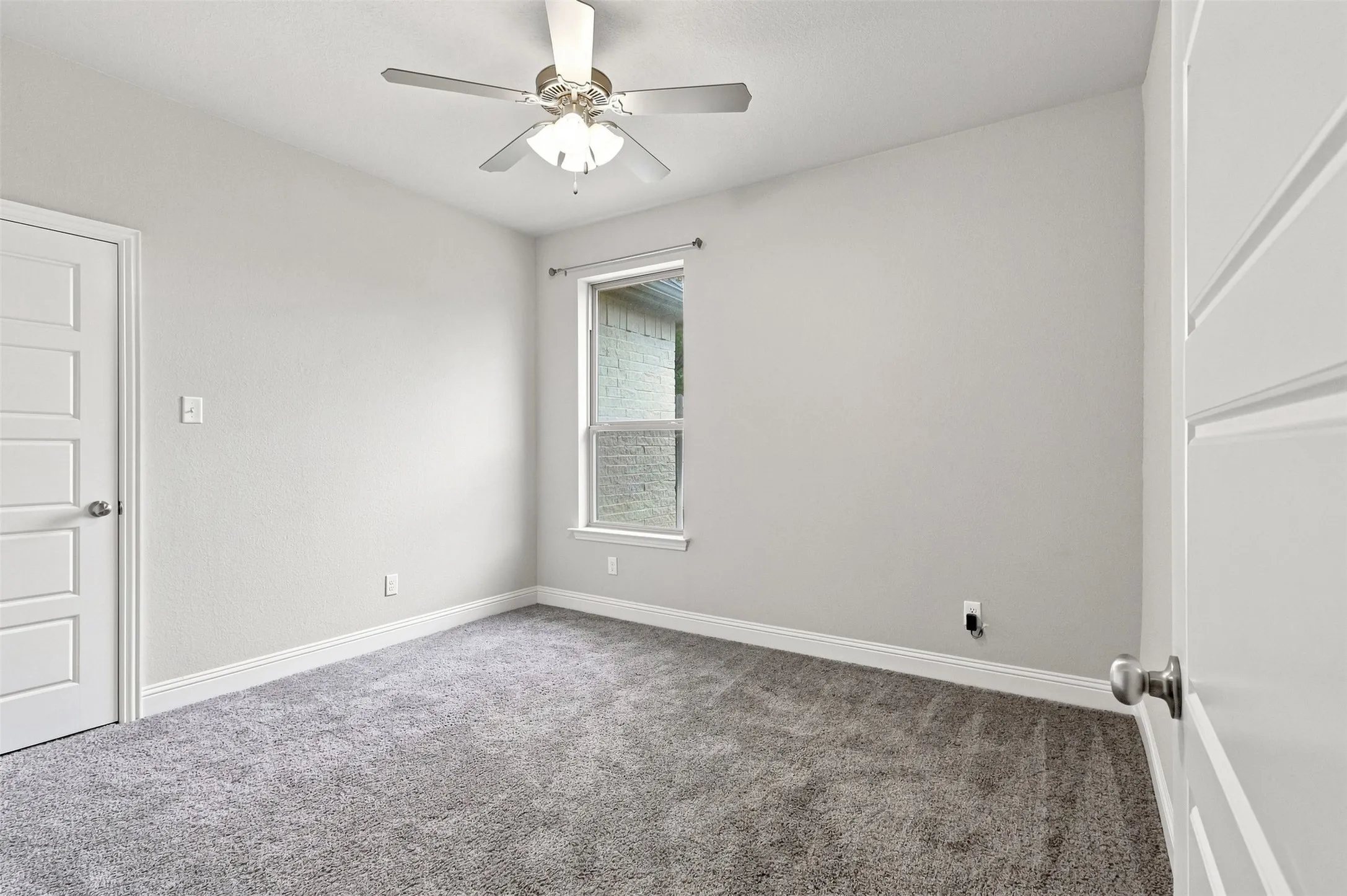 Single Family Residence For Sale in Parker County , 127 Preakness Drive, Willow Park, Texas 76087, 4 Bedroom, 4 Bathroom, 2 Garage spaces, 2,761 Sqft, built in 2018, mls#21384828, Real Estate Agent in Willow Park, Homes For Sale in Parker county, Homes For Sale in Willow Park, Realtor in Willow Park Texas, Real Estate Brokerage Independent Realty Texas, Luminita Cordes Realtor
