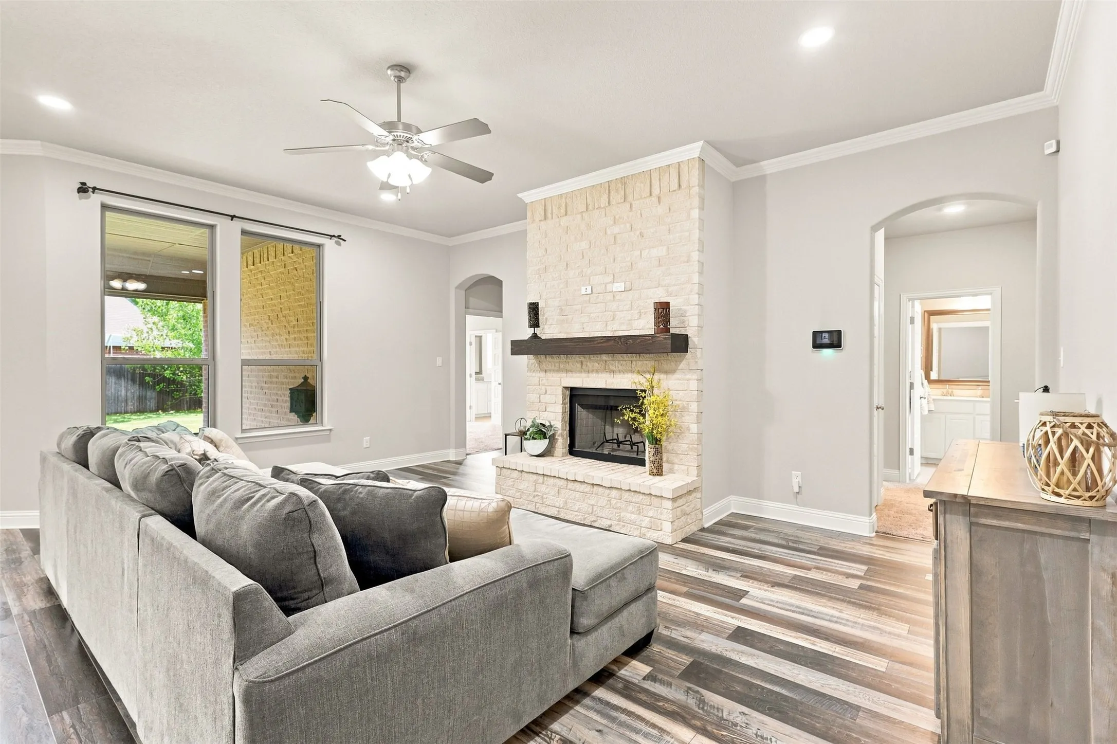 Single Family Residence For Sale in Parker County , 127 Preakness Drive, Willow Park, Texas 76087, 4 Bedroom, 4 Bathroom, 2 Garage spaces, 2,761 Sqft, built in 2018, mls#21384828, Real Estate Agent in Willow Park, Homes For Sale in Parker county, Homes For Sale in Willow Park, Realtor in Willow Park Texas, Real Estate Brokerage Independent Realty Texas, Luminita Cordes Realtor