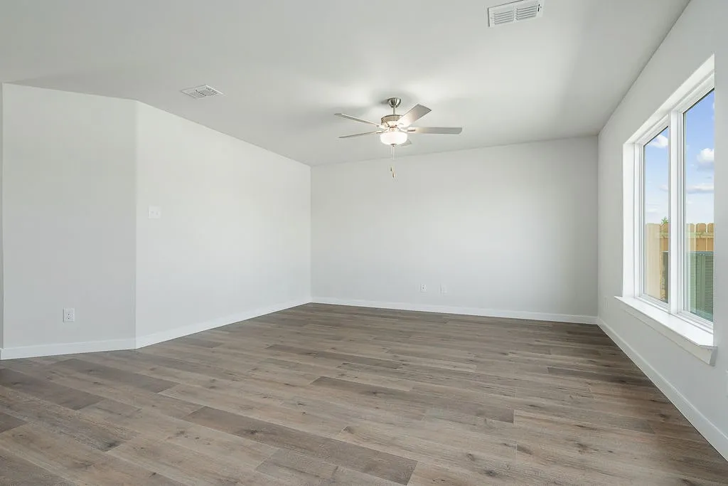 Single Family Residence For Sale in Hunt County , 1206 Reed Street, Greenville, Texas 75401, 3 Bedroom, 2 Bathroom, 2 Garage spaces, 1,175 Sqft, built in 2025, mls#21384877, Real Estate Agent in Greenville, Homes For Sale in Hunt county, Homes For Sale in Greenville, Realtor in Greenville Texas, Real Estate Brokerage Independent Realty Texas, Luminita Cordes Realtor