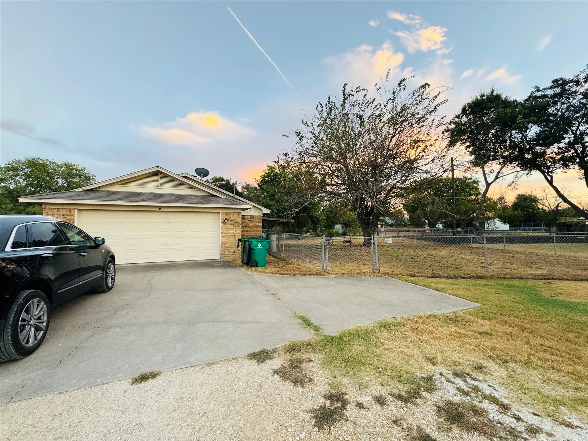 Single Family Residence For Sale in Mc Lennan County , 721 Mackey Ranch Road, Bruceville Eddy, Texas 76524, 3 Bedroom, 2 Bathroom, 2 Garage spaces, 1,416 Sqft, built in 1983, mls#21384874, Real Estate Agent in Bruceville Eddy, Homes For Sale in Mc Lennan county, Homes For Sale in Bruceville Eddy, Realtor in Bruceville Eddy Texas, Real Estate Brokerage Independent Realty Texas, Luminita Cordes Realtor
