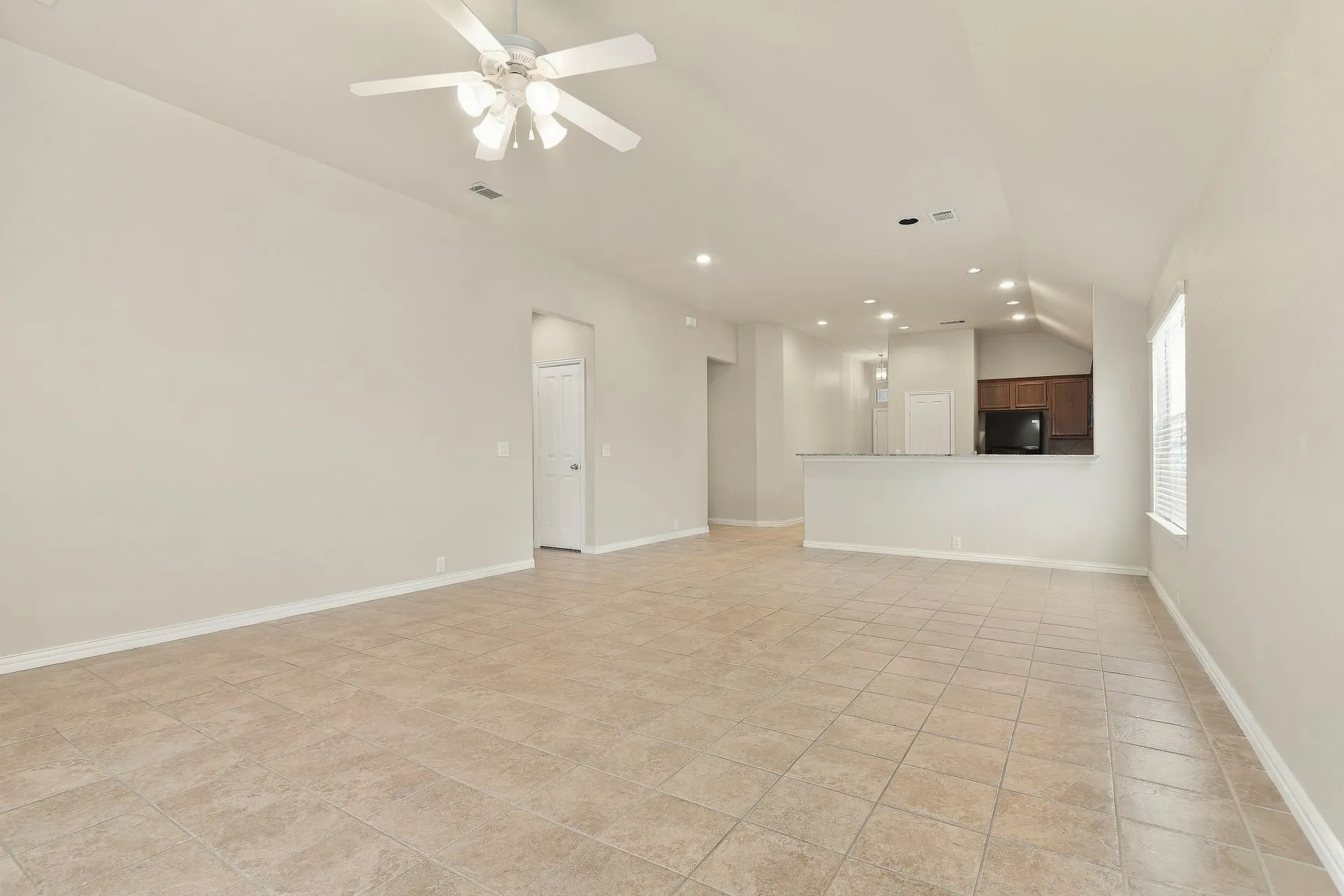 Single Family Residence For Sale in Tarrant County , 2927 Albares Drive, Grand Prairie, Texas 75054, 4 Bedroom, 2 Bathroom, 2 Garage spaces, 1,995 Sqft, built in 2010, mls#21363481, Real Estate Agent in Grand Prairie, Homes For Sale in Tarrant county, Homes For Sale in Grand Prairie, Realtor in Grand Prairie Texas, Real Estate Brokerage Independent Realty Texas, Luminita Cordes Realtor