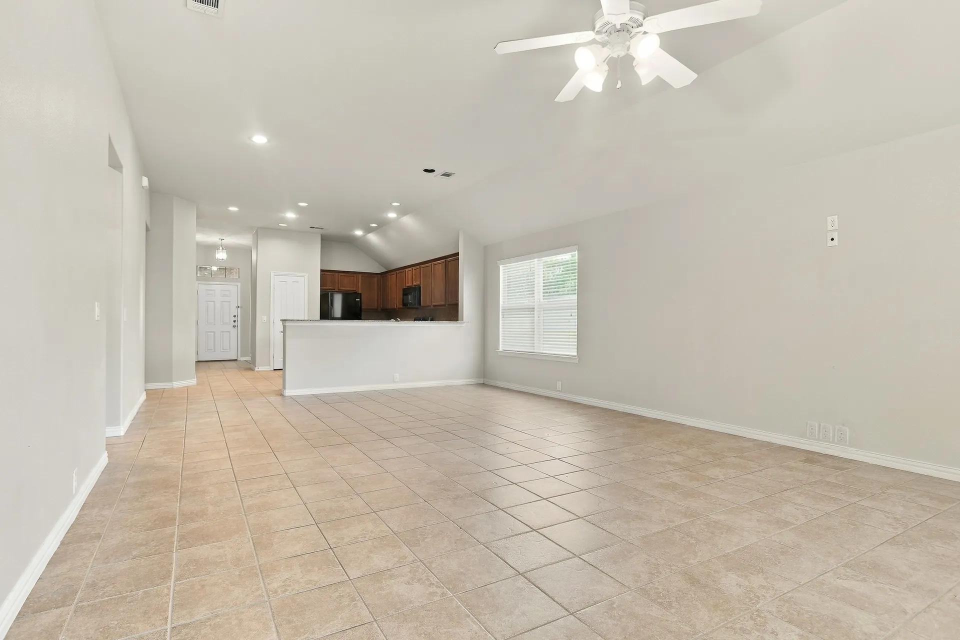 Single Family Residence For Sale in Tarrant County , 2927 Albares Drive, Grand Prairie, Texas 75054, 4 Bedroom, 2 Bathroom, 2 Garage spaces, 1,995 Sqft, built in 2010, mls#21363481, Real Estate Agent in Grand Prairie, Homes For Sale in Tarrant county, Homes For Sale in Grand Prairie, Realtor in Grand Prairie Texas, Real Estate Brokerage Independent Realty Texas, Luminita Cordes Realtor