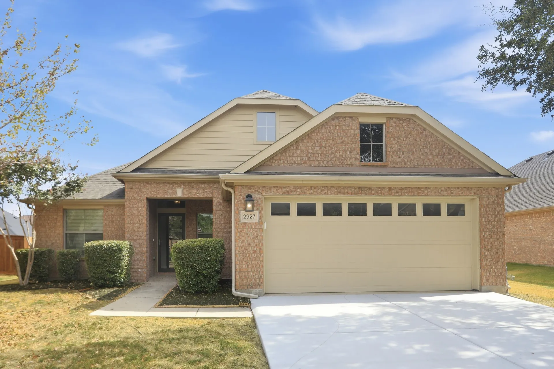 Single Family Residence For Sale in Tarrant County , 2927 Albares Drive, Grand Prairie, Texas 75054, 4 Bedroom, 2 Bathroom, 2 Garage spaces, 1,995 Sqft, built in 2010, mls#21363481, Real Estate Agent in Grand Prairie, Homes For Sale in Tarrant county, Homes For Sale in Grand Prairie, Realtor in Grand Prairie Texas, Real Estate Brokerage Independent Realty Texas, Luminita Cordes Realtor