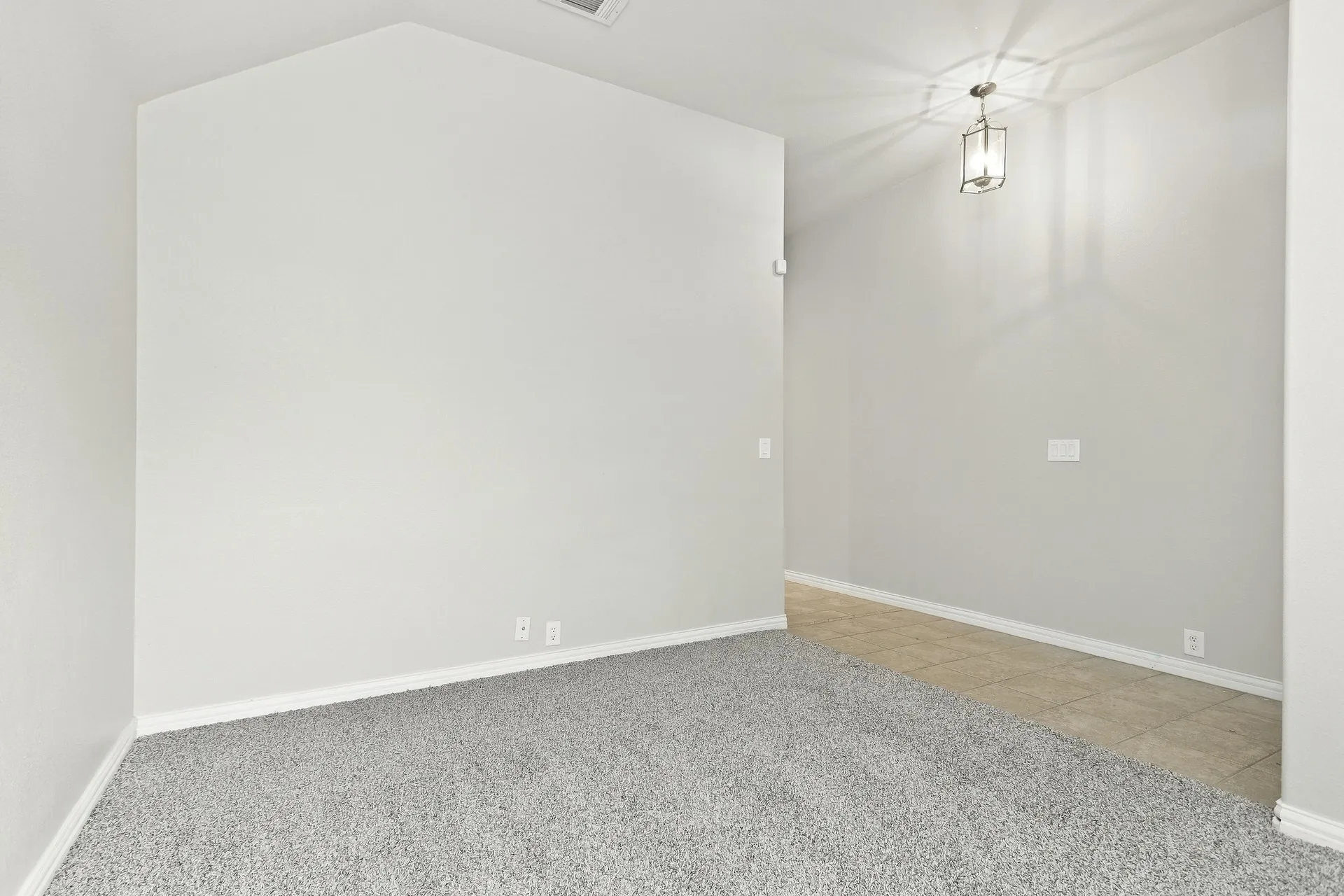 Single Family Residence For Sale in Tarrant County , 2927 Albares Drive, Grand Prairie, Texas 75054, 4 Bedroom, 2 Bathroom, 2 Garage spaces, 1,995 Sqft, built in 2010, mls#21363481, Real Estate Agent in Grand Prairie, Homes For Sale in Tarrant county, Homes For Sale in Grand Prairie, Realtor in Grand Prairie Texas, Real Estate Brokerage Independent Realty Texas, Luminita Cordes Realtor